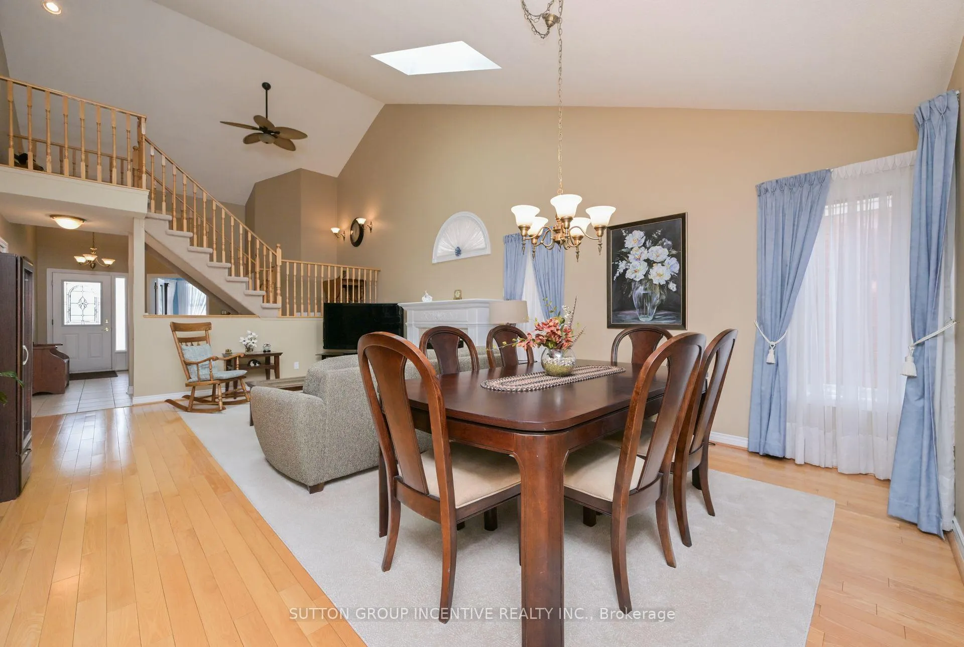 Photo 5 of 23 Briar Gate Way, New Tecumseth, Rural New Tecumseth — HOMEH