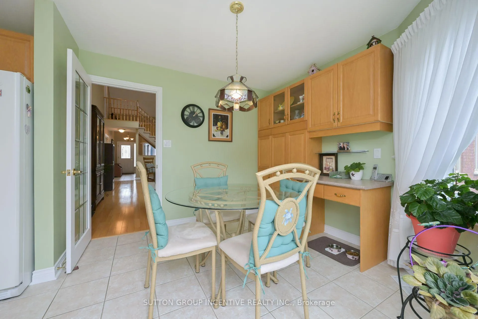 Photo 9 of 23 Briar Gate Way, New Tecumseth, Rural New Tecumseth — HOMEH