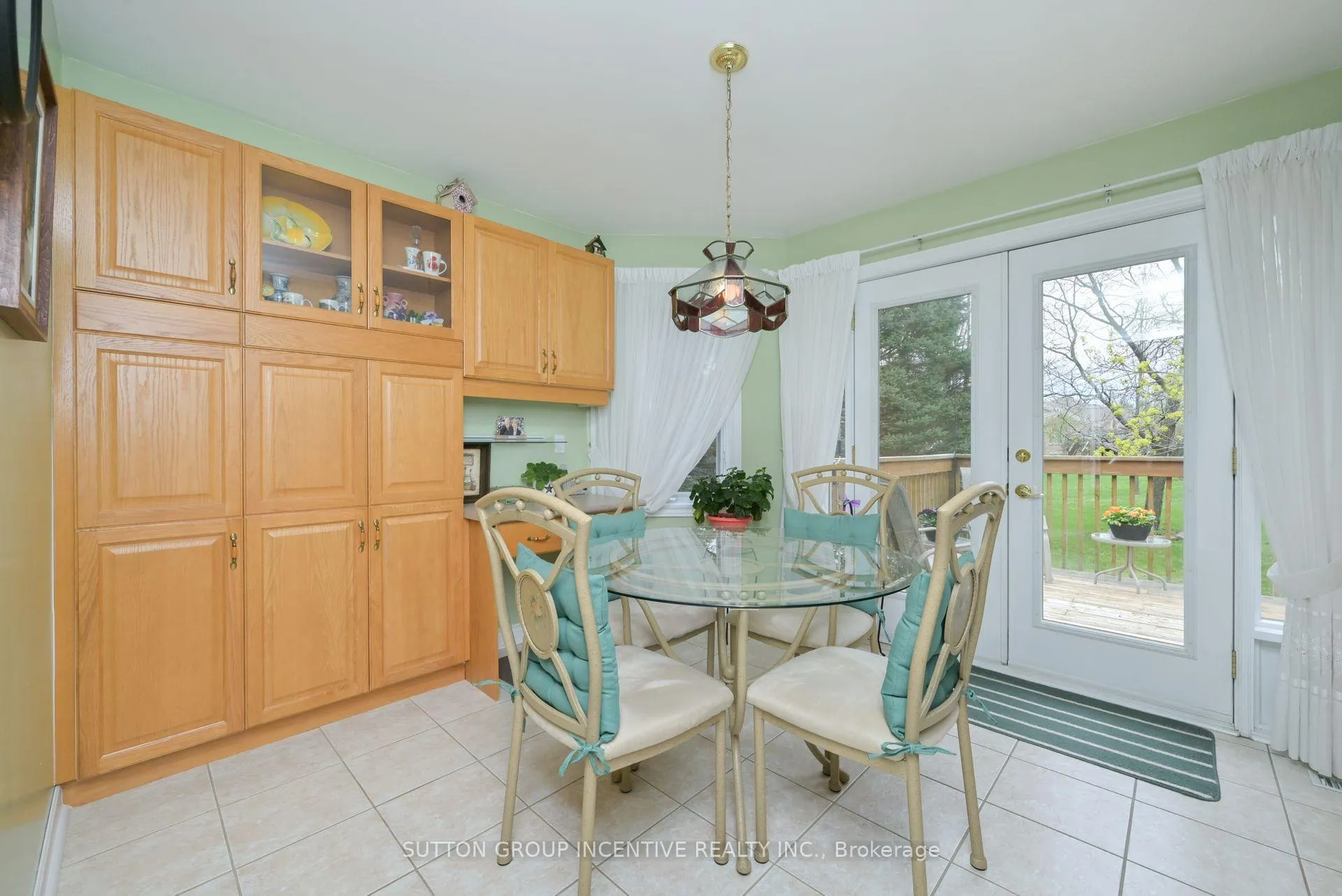 Photo 10 of 23 Briar Gate Way, New Tecumseth, Rural New Tecumseth — HOMEH
