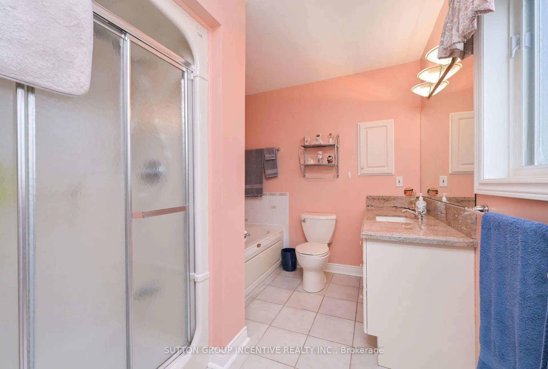 Photo 15 of 23 Briar Gate Way, New Tecumseth, Rural New Tecumseth — HOMEH