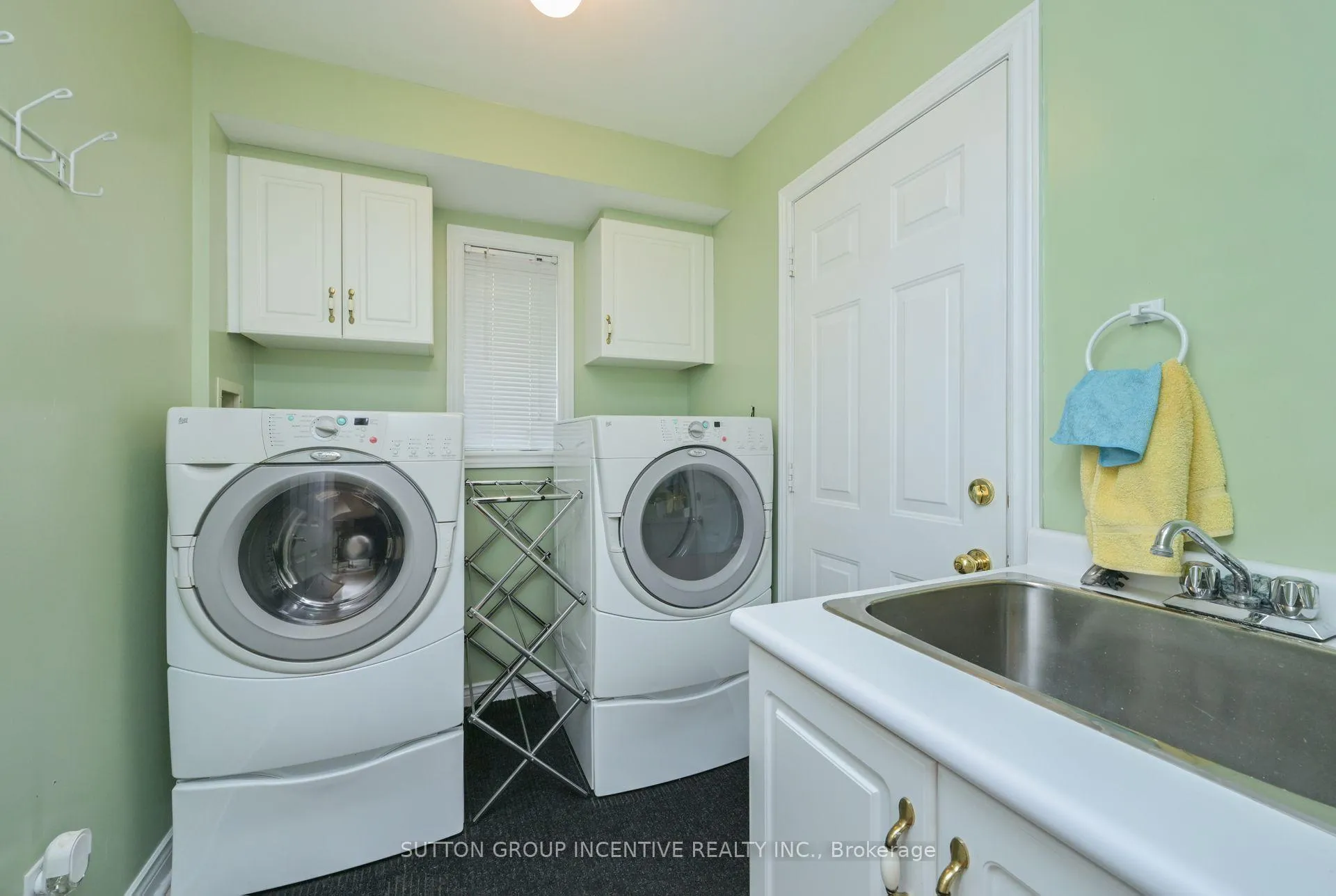 Photo 17 of 23 Briar Gate Way, New Tecumseth, Rural New Tecumseth — HOMEH