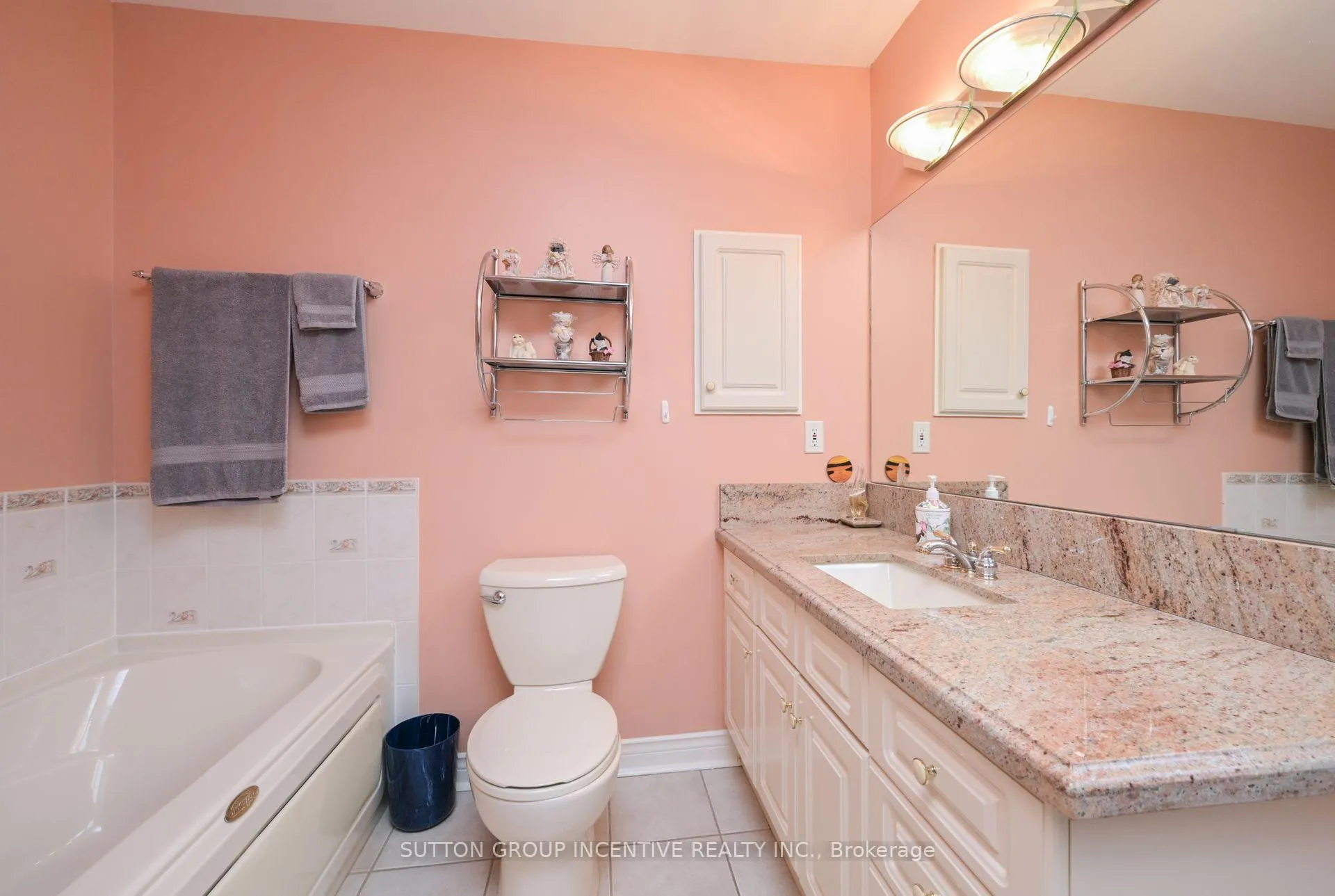 Photo 18 of 23 Briar Gate Way, New Tecumseth, Rural New Tecumseth — HOMEH
