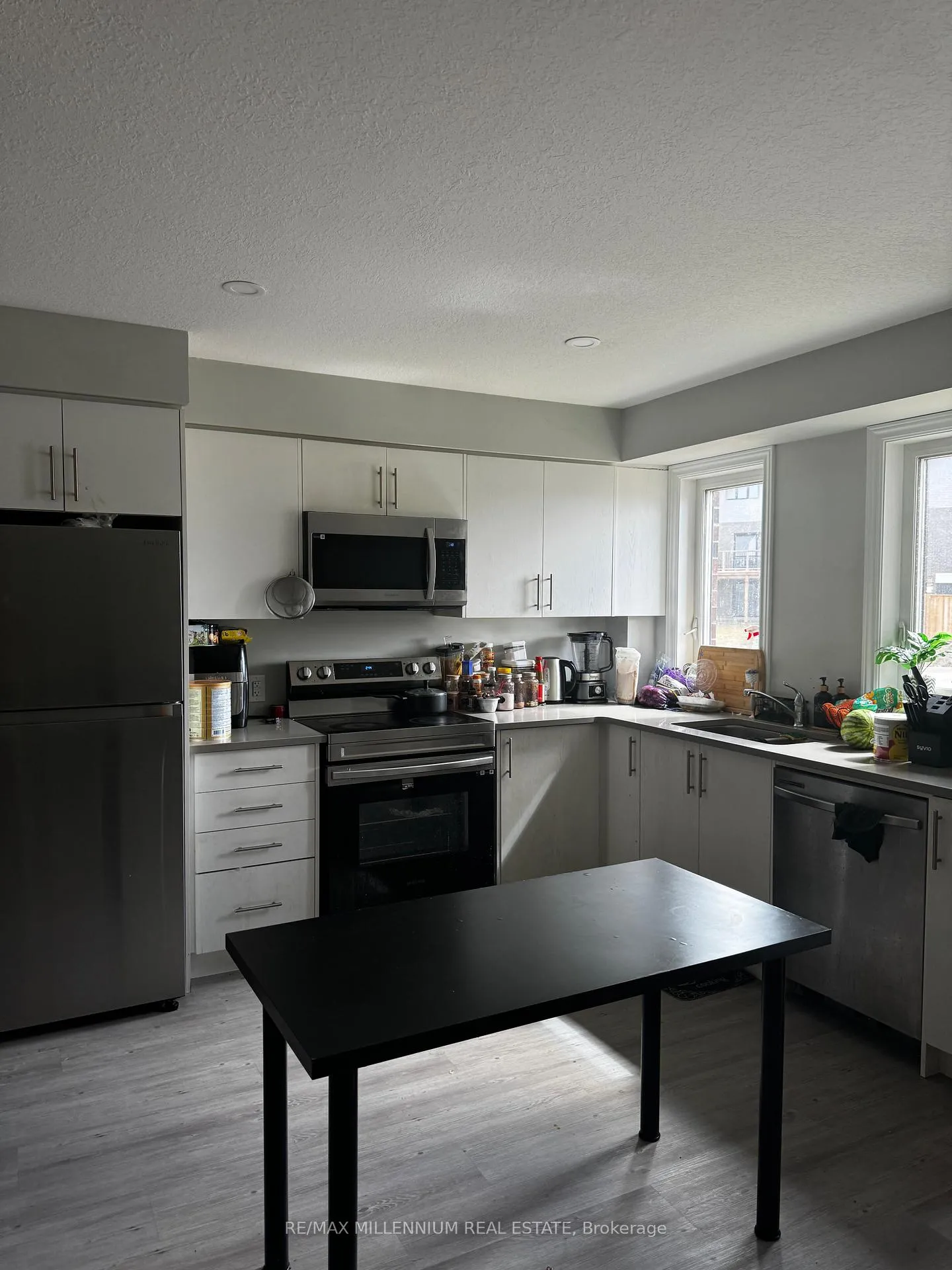 Photo 8 of 281 Chapel Hill Drive, Kitchener — HOMEH
