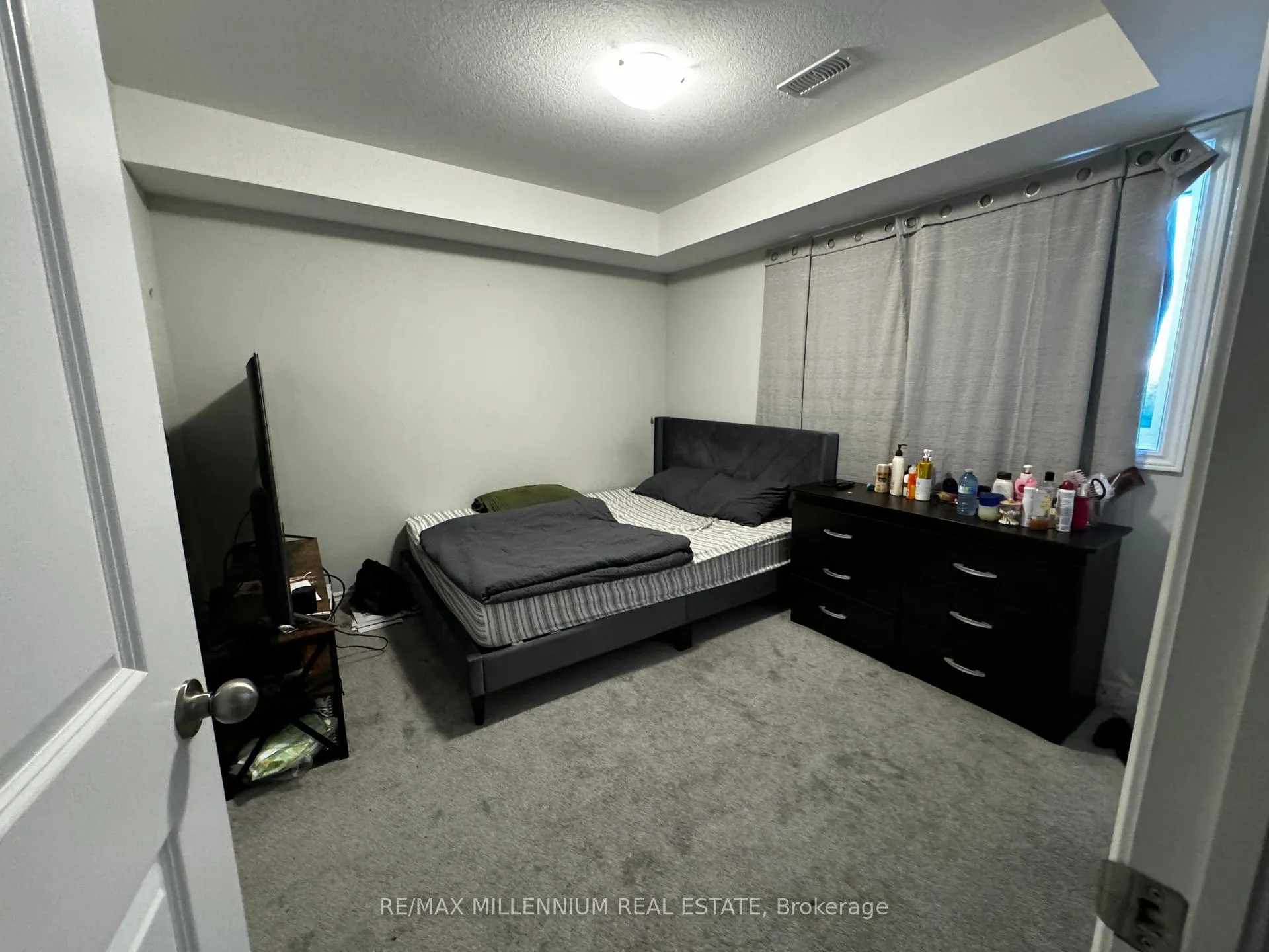 Photo 9 of 281 Chapel Hill Drive, Kitchener — HOMEH