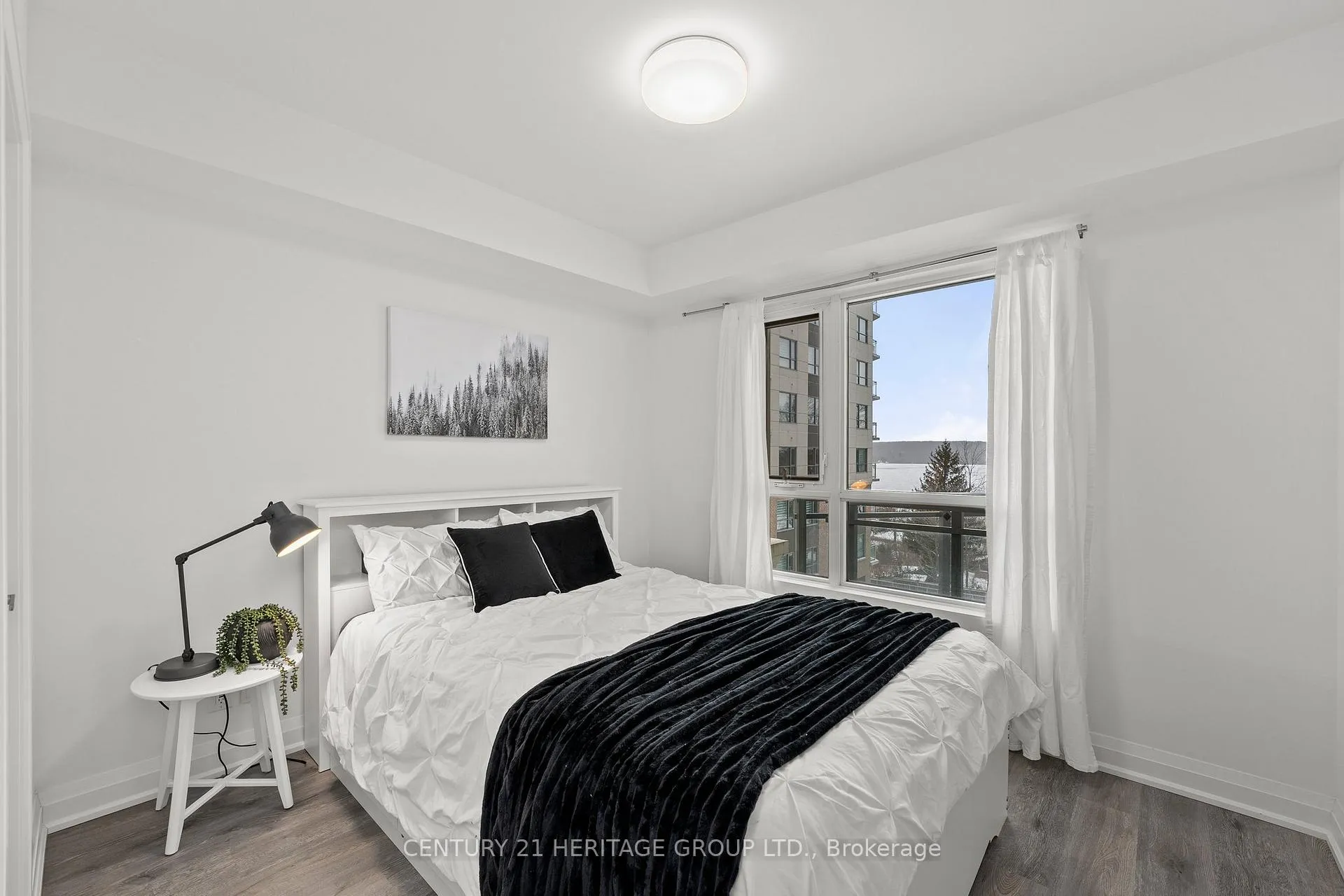 Photo 9 of Unit 519, 58 Lakeside Terrace, Barrie, Little Lake — HOMEH