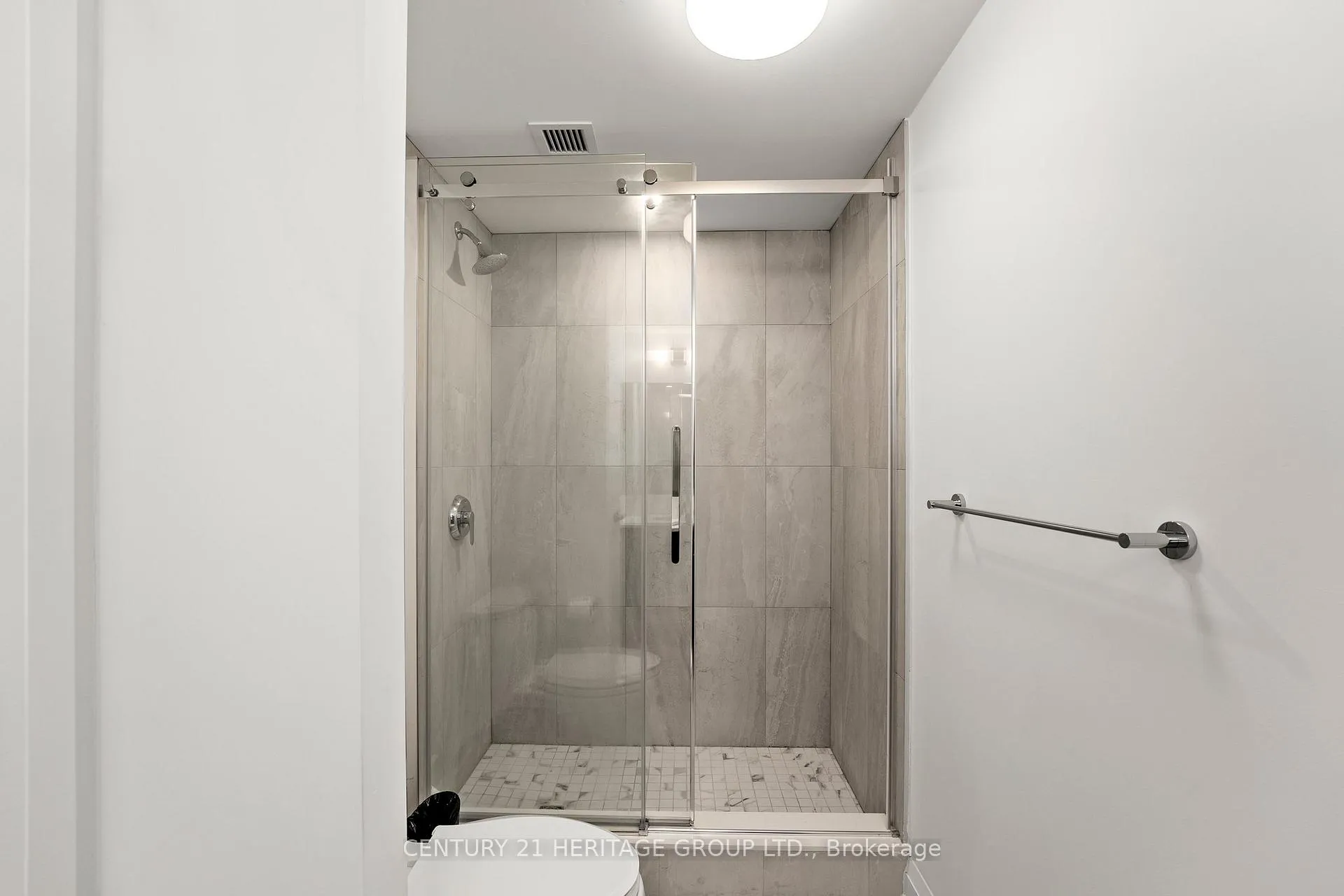 Photo 12 of Unit 519, 58 Lakeside Terrace, Barrie, Little Lake — HOMEH