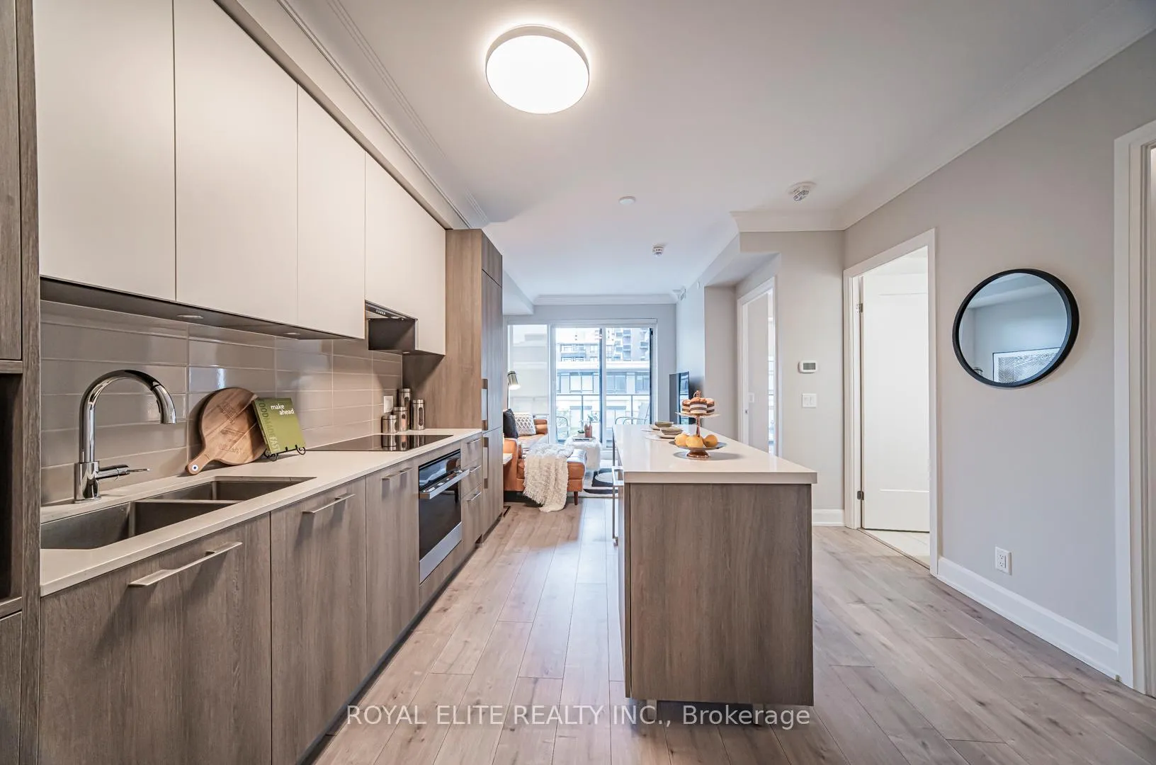 Photo 7 of Unit 310, 18 Water Walk Drive, Markham, Unionville — HOMEH