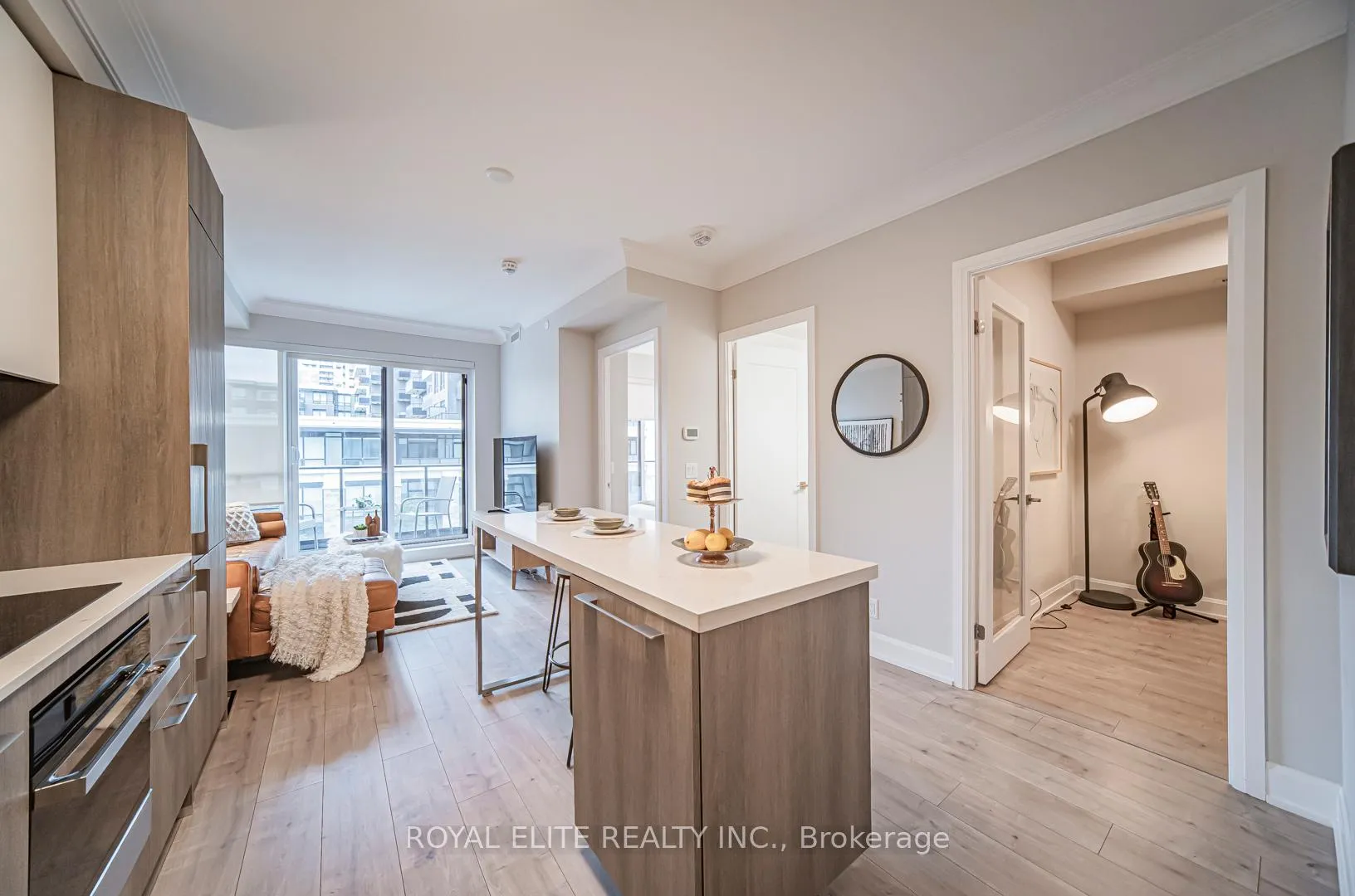 Photo 8 of Unit 310, 18 Water Walk Drive, Markham, Unionville — HOMEH