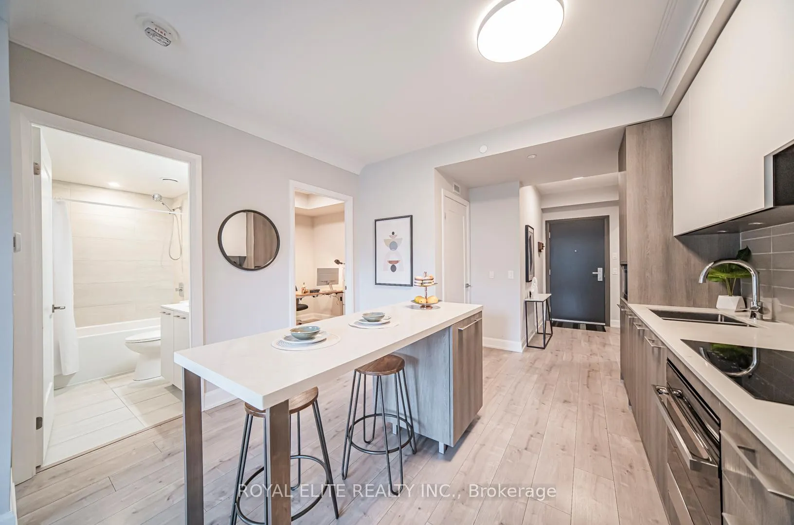 Photo 11 of Unit 310, 18 Water Walk Drive, Markham, Unionville — HOMEH