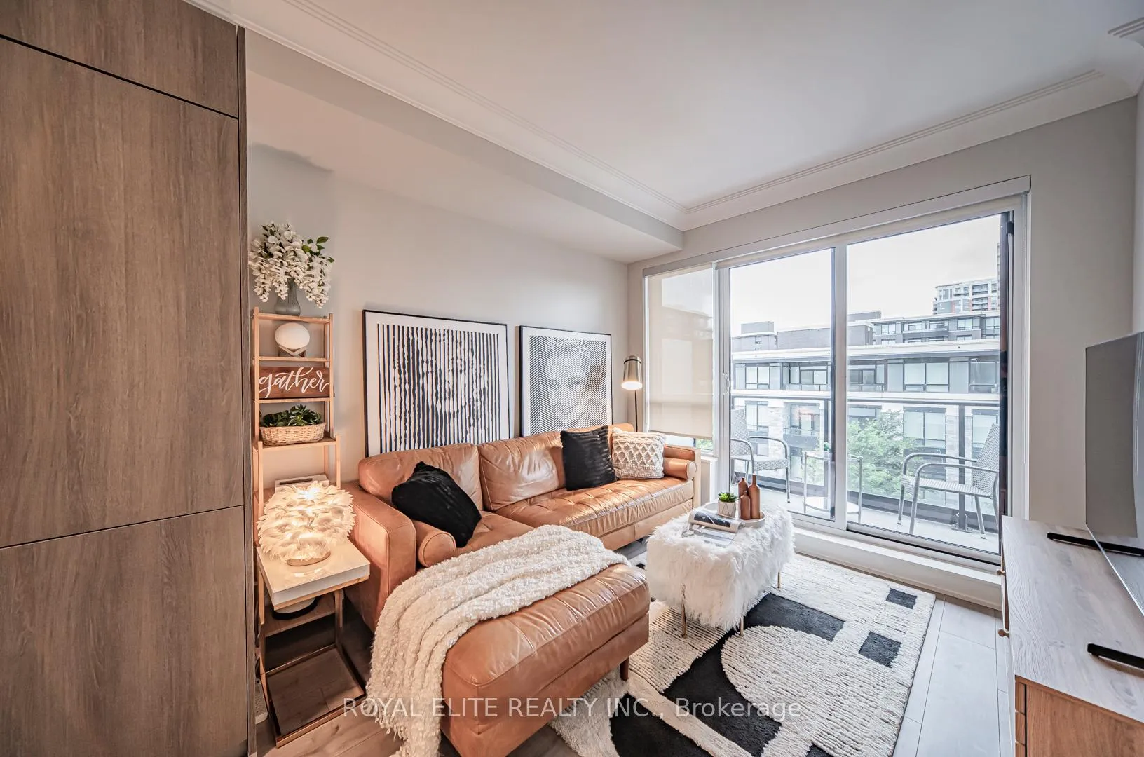 Photo 13 of Unit 310, 18 Water Walk Drive, Markham, Unionville — HOMEH