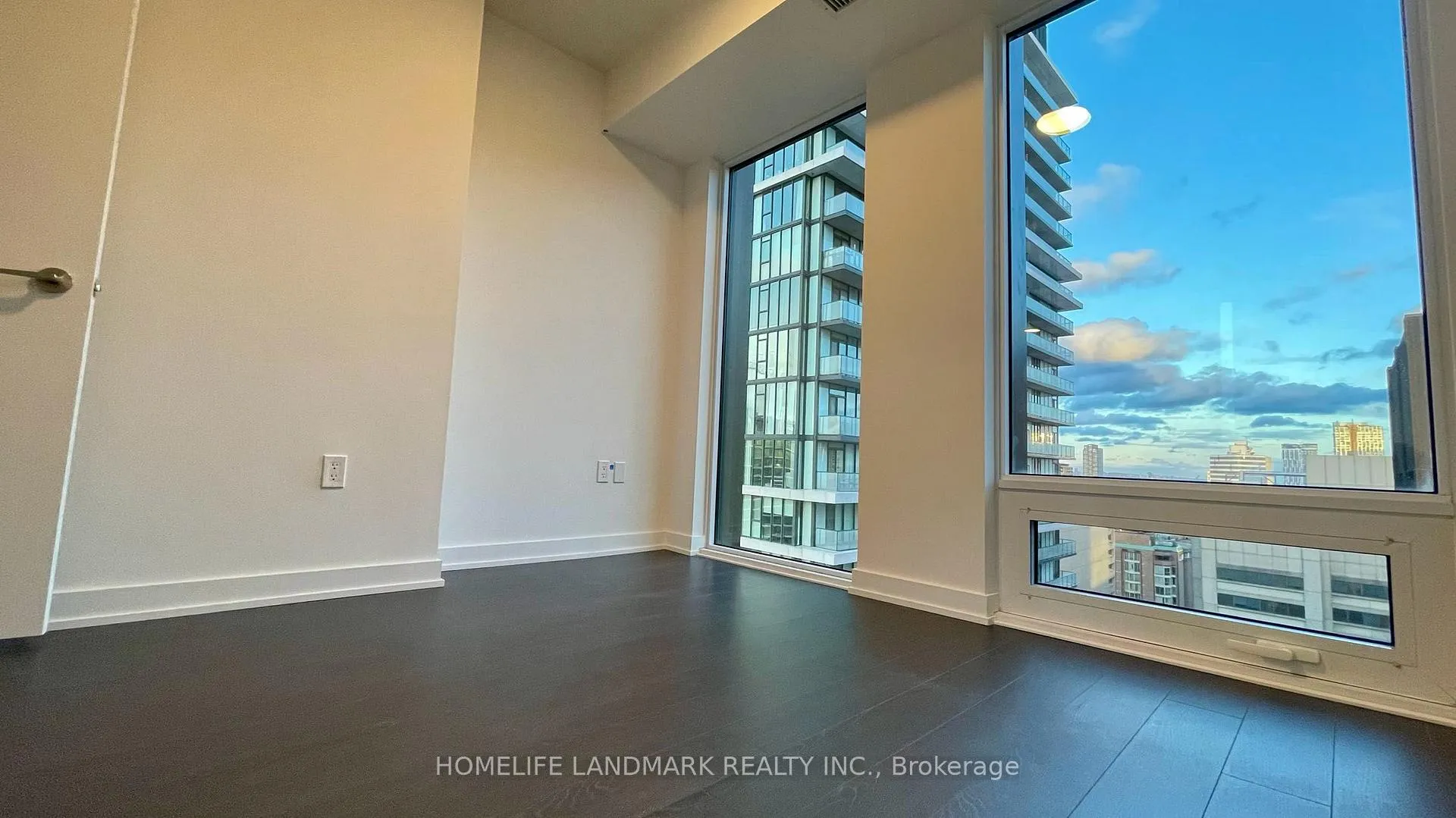 Photo 7 of Unit 3104, 238 Simcoe Street, Toronto, Kensington-Chinatown — HOMEH