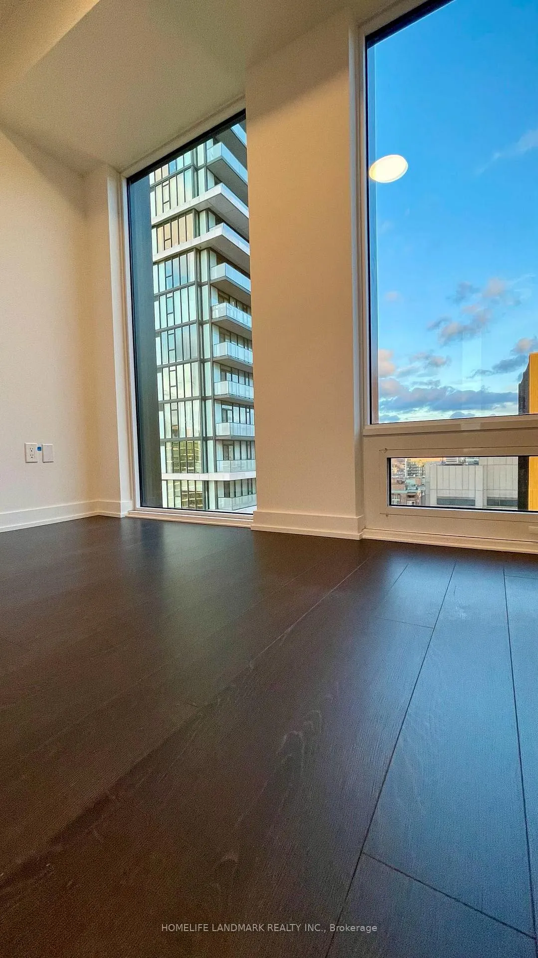 Photo 8 of Unit 3104, 238 Simcoe Street, Toronto, Kensington-Chinatown — HOMEH