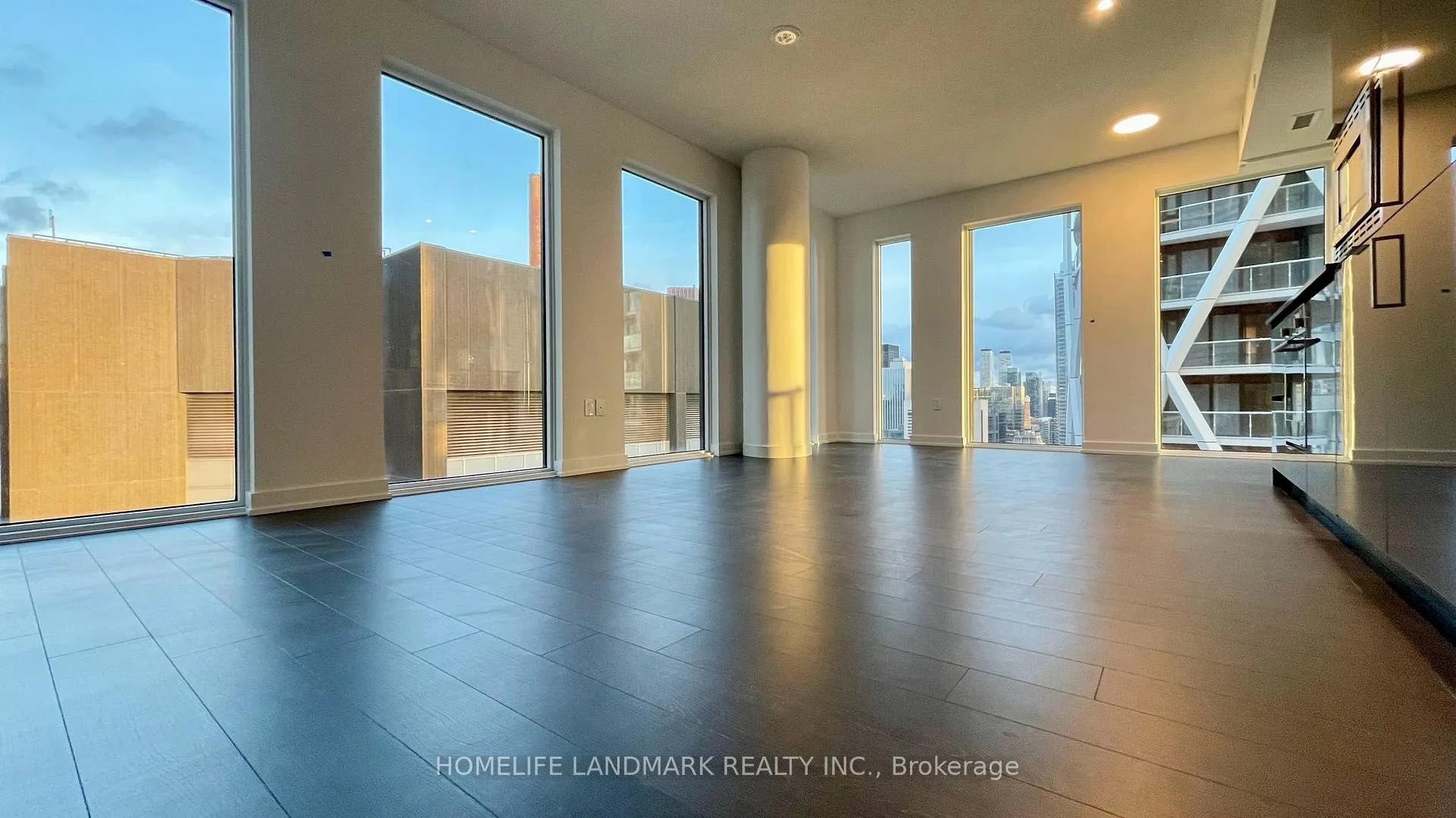 Photo 12 of Unit 3104, 238 Simcoe Street, Toronto, Kensington-Chinatown — HOMEH