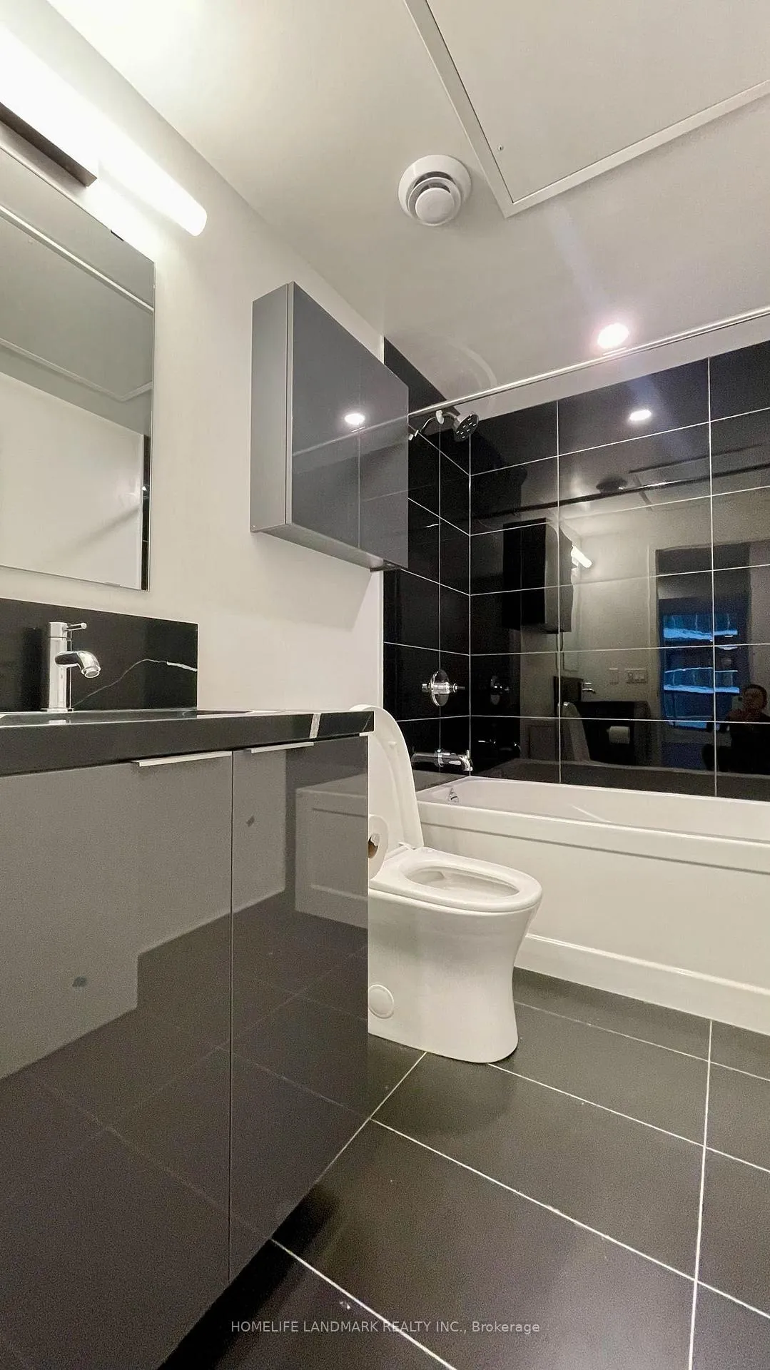 Photo 28 of Unit 3104, 238 Simcoe Street, Toronto, Kensington-Chinatown — HOMEH