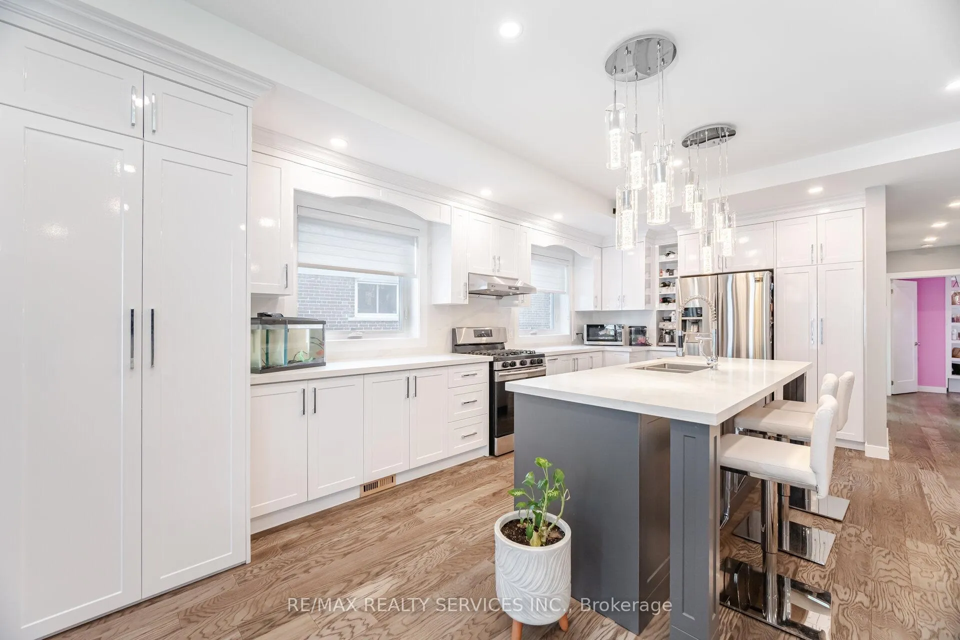 Photo 5 of 377 Bartley Bull Parkway, Brampton, Brampton East — HOMEH