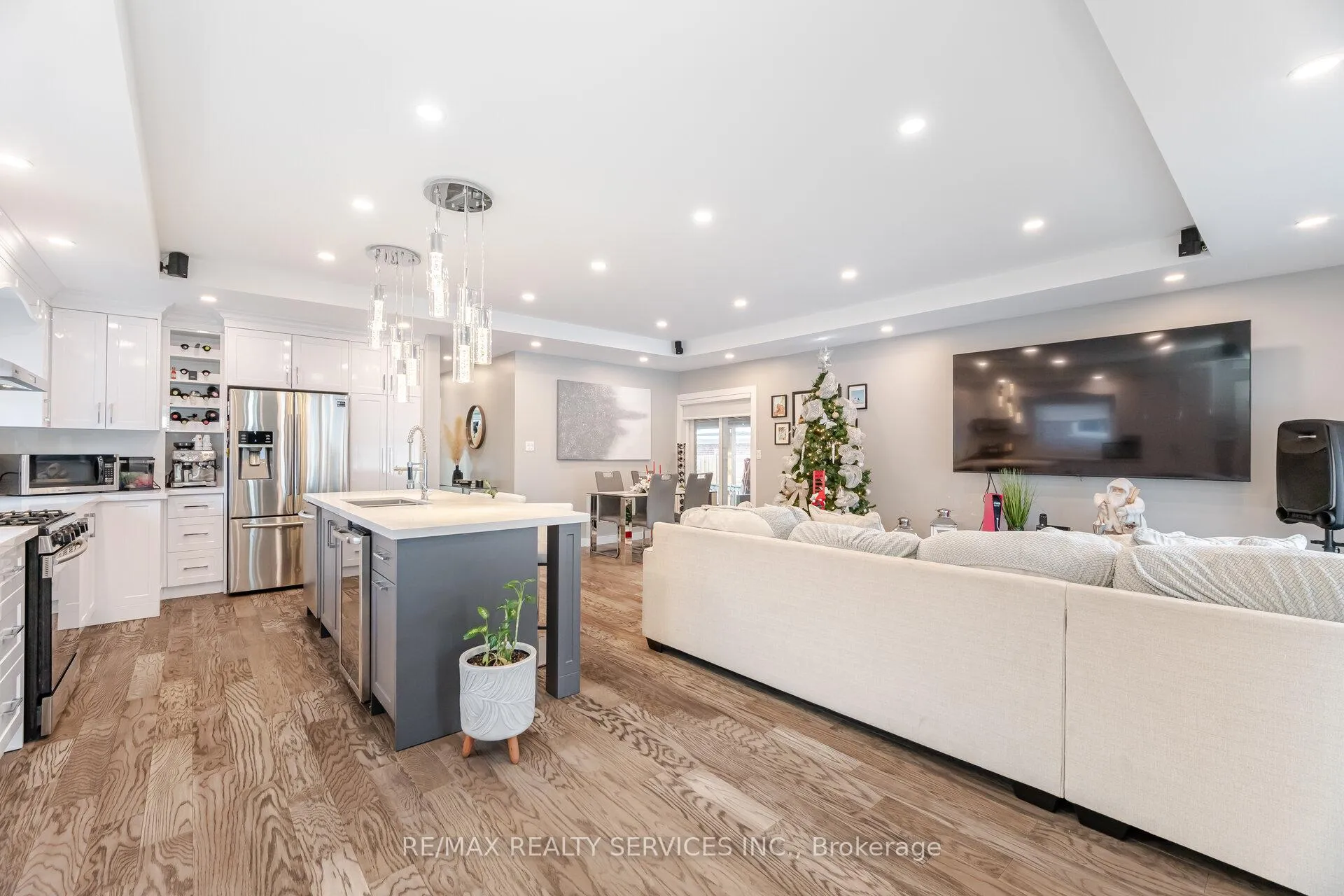 Photo 9 of 377 Bartley Bull Parkway, Brampton, Brampton East — HOMEH