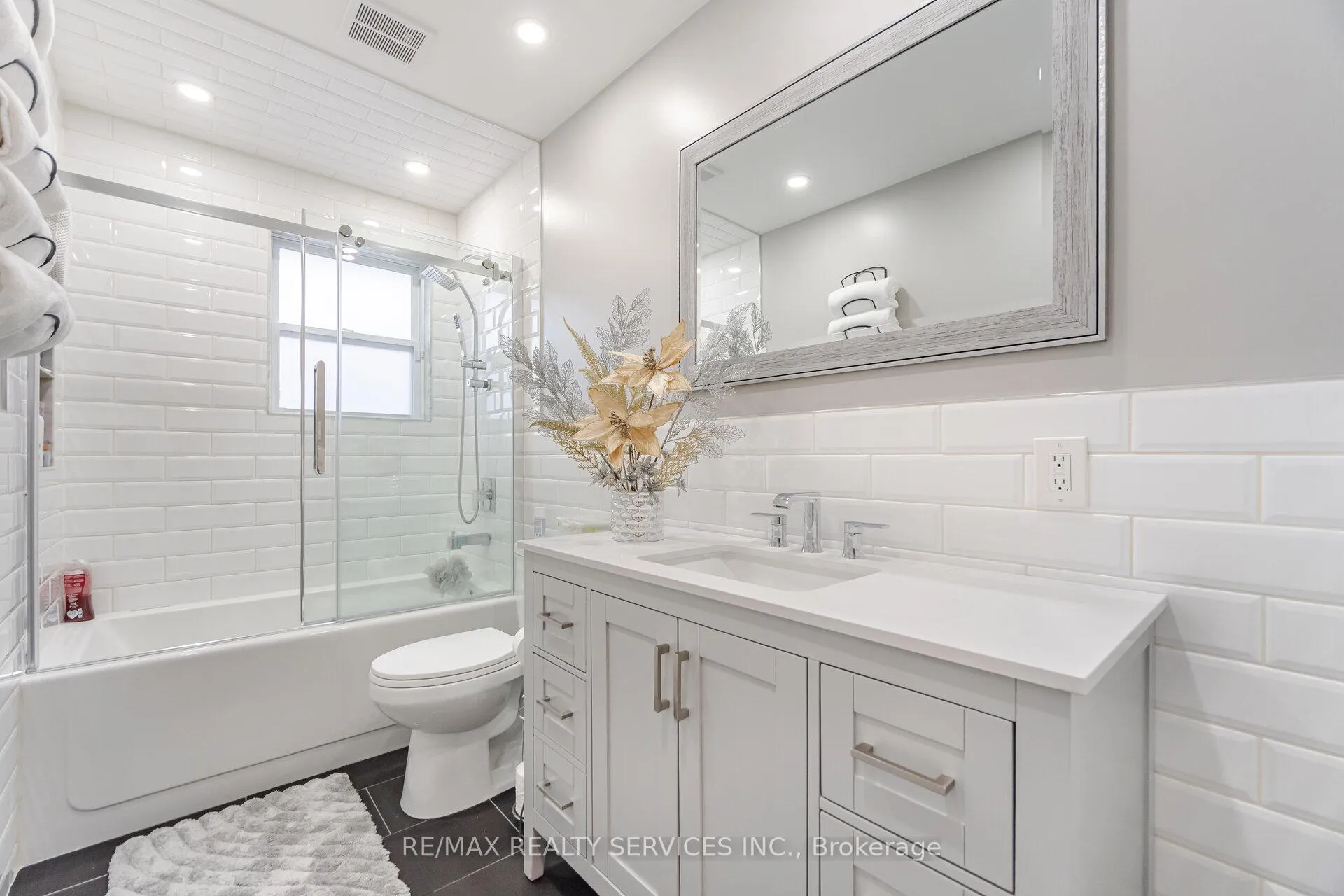 Photo 19 of 377 Bartley Bull Parkway, Brampton, Brampton East — HOMEH