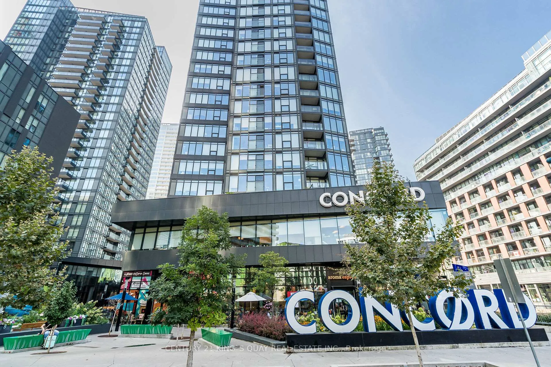 Photo 1 of Unit 1701, 80 Queens Wharf Road, Toronto, Waterfront Communities — HOMEH