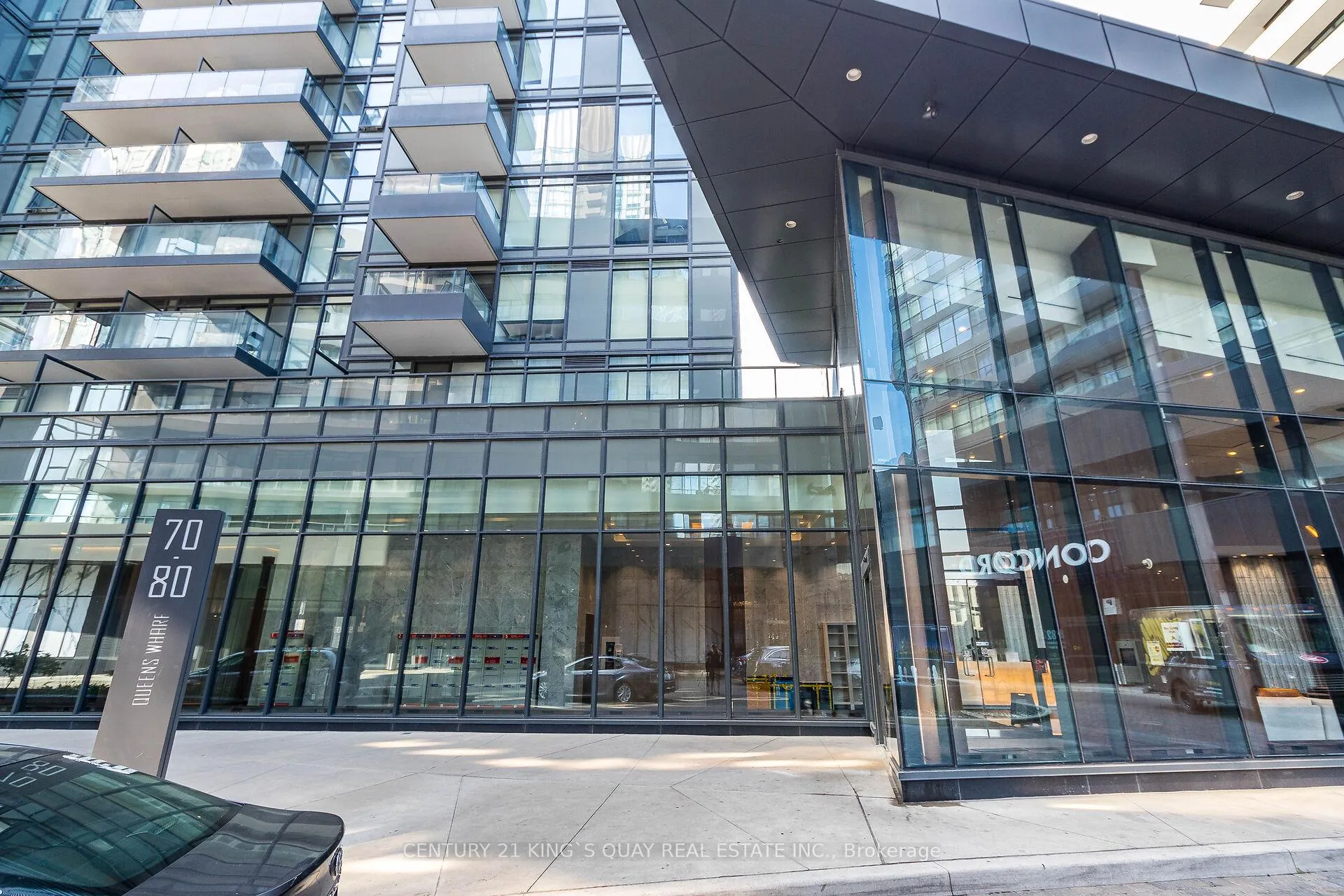 Photo 4 of Unit 1701, 80 Queens Wharf Road, Toronto, Waterfront Communities — HOMEH