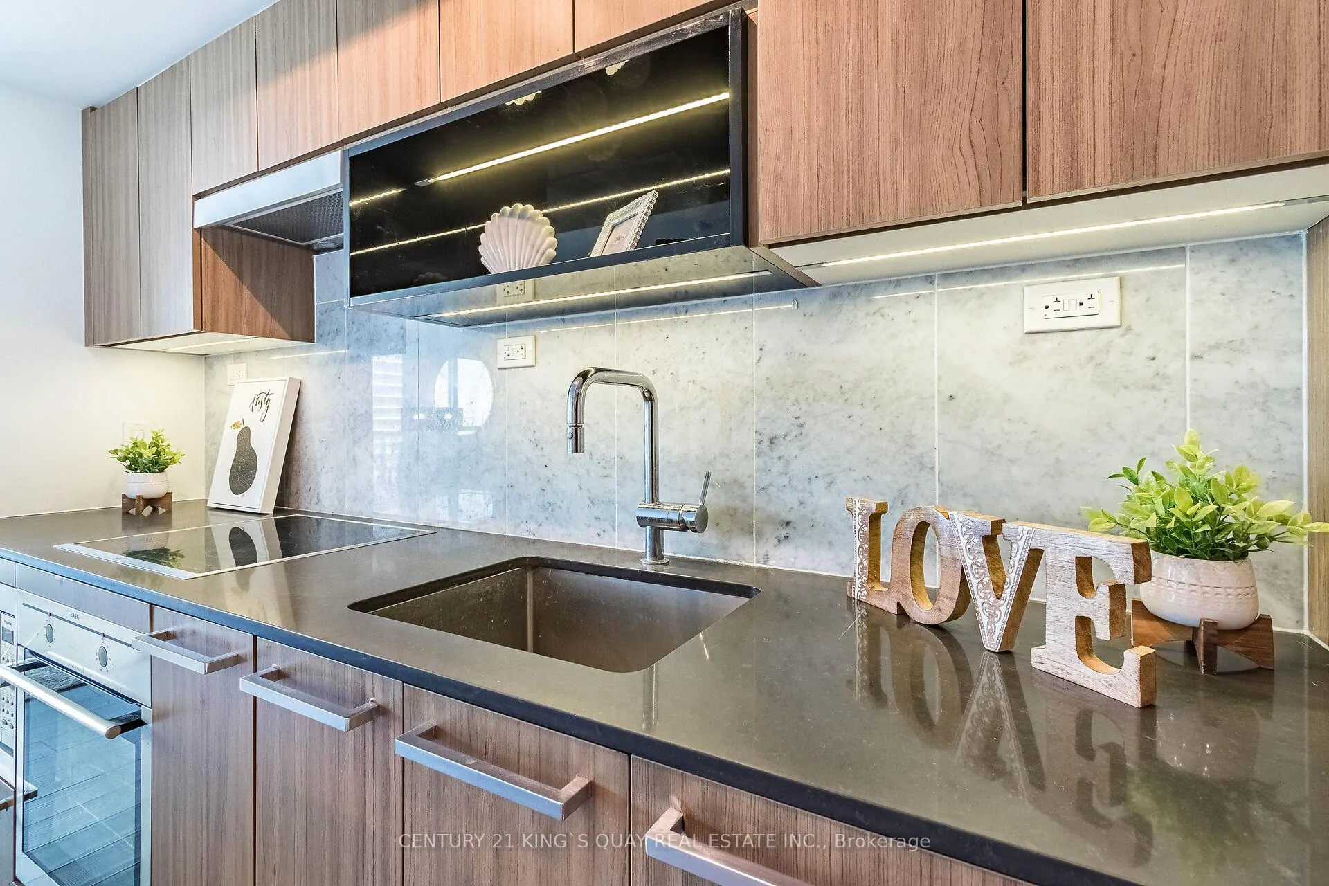 Photo 14 of Unit 1701, 80 Queens Wharf Road, Toronto, Waterfront Communities — HOMEH