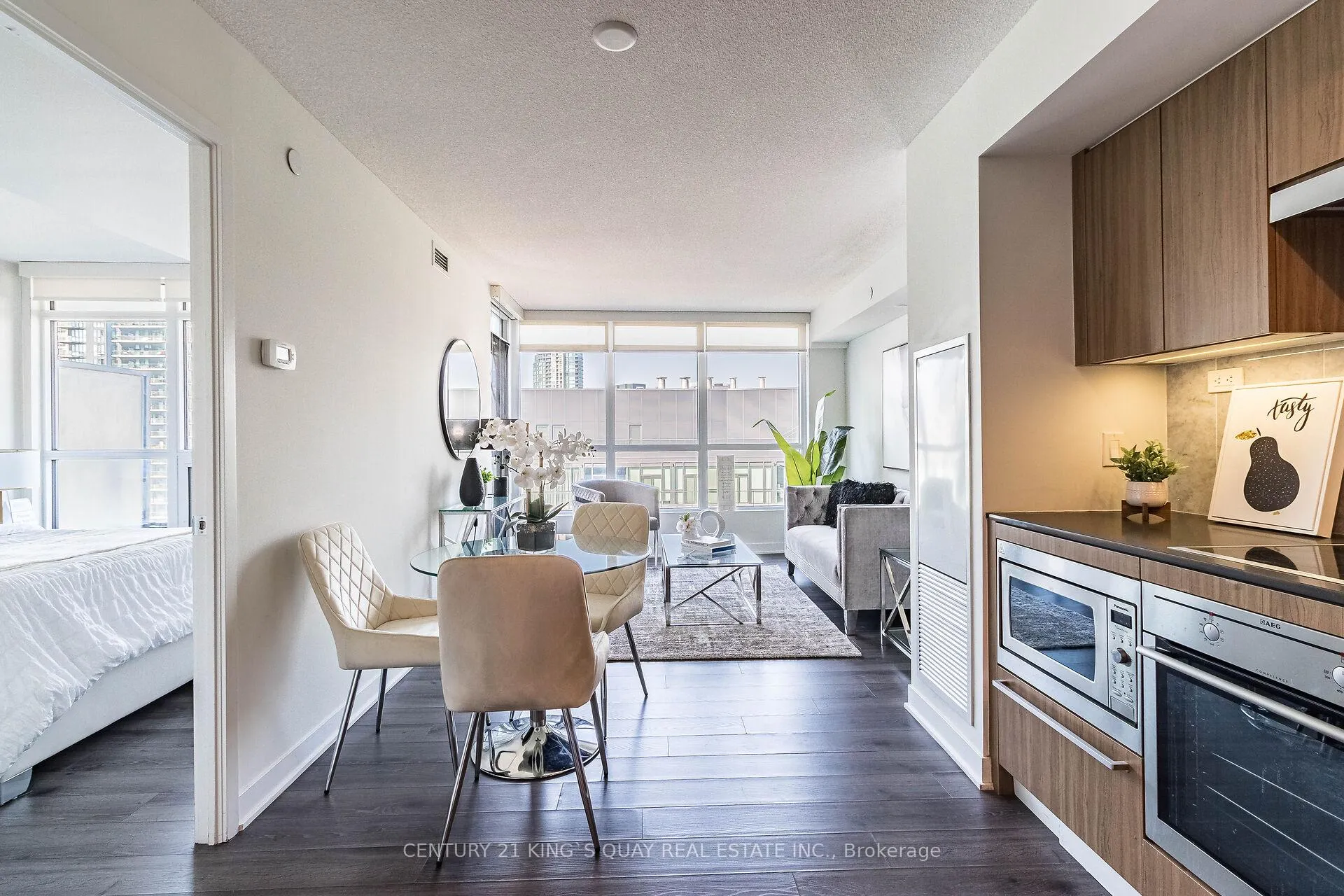 Photo 16 of Unit 1701, 80 Queens Wharf Road, Toronto, Waterfront Communities — HOMEH