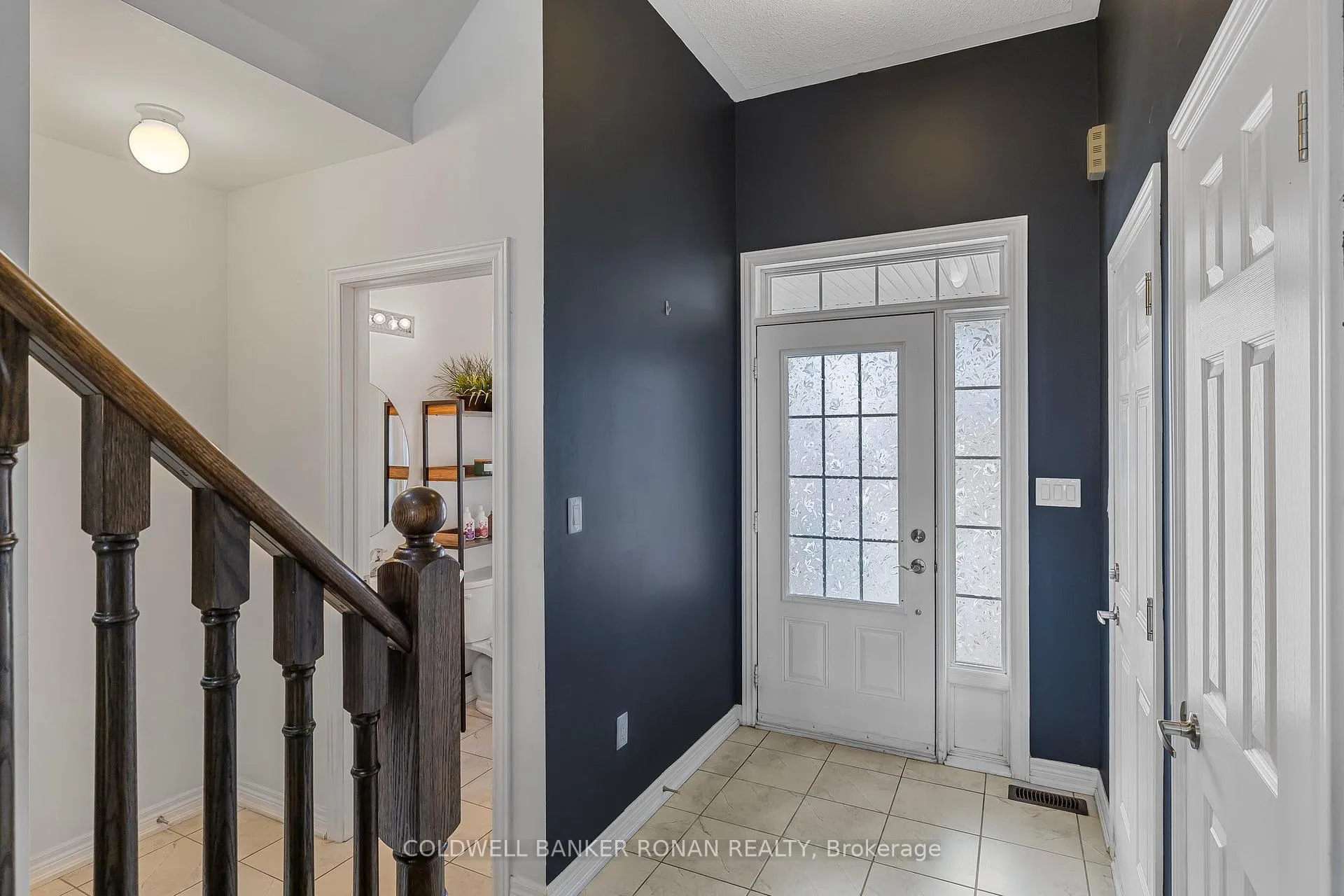 Photo 7 of 93 Sutcliffe Way, New Tecumseth, Alliston — HOMEH