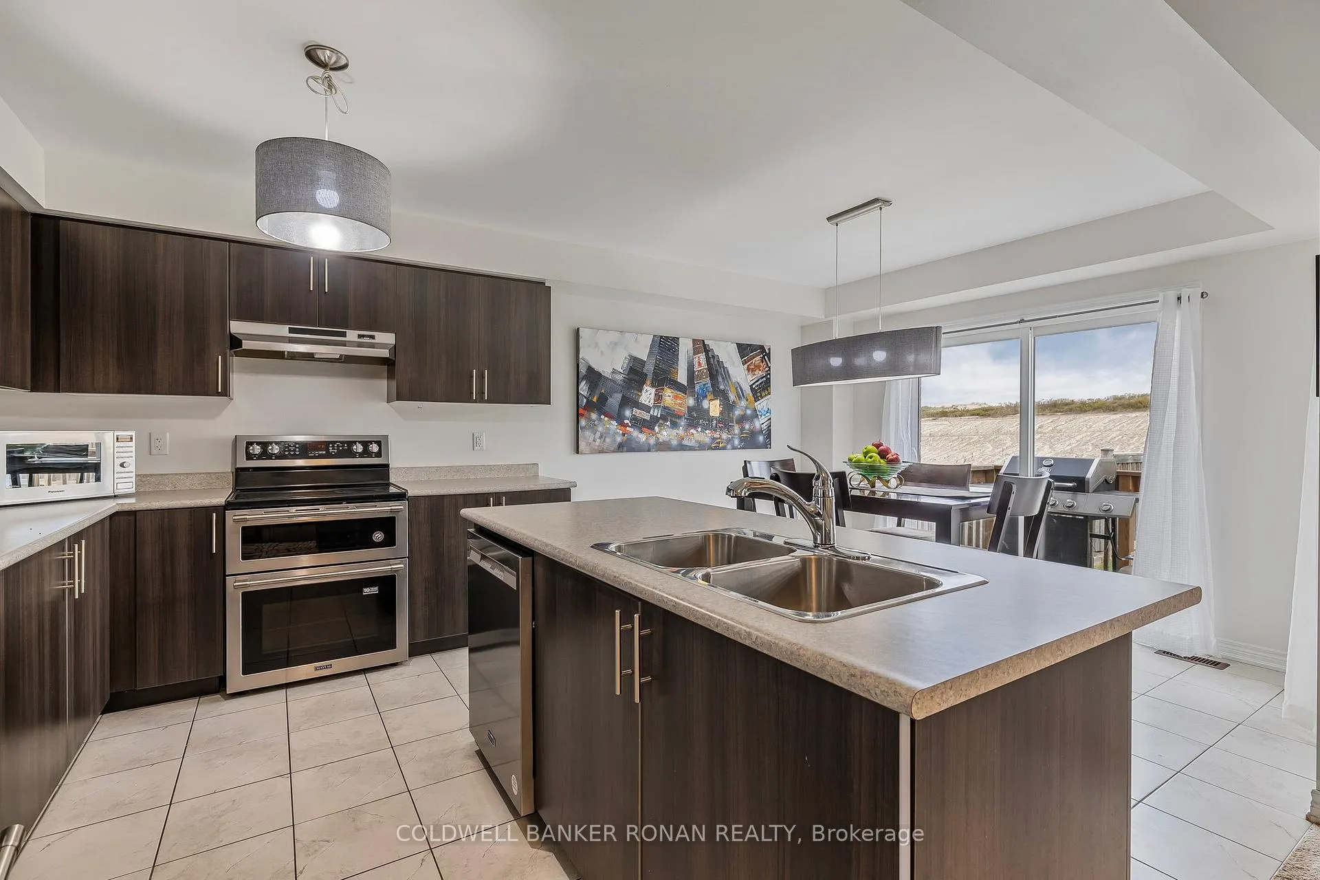 Photo 14 of 93 Sutcliffe Way, New Tecumseth, Alliston — HOMEH
