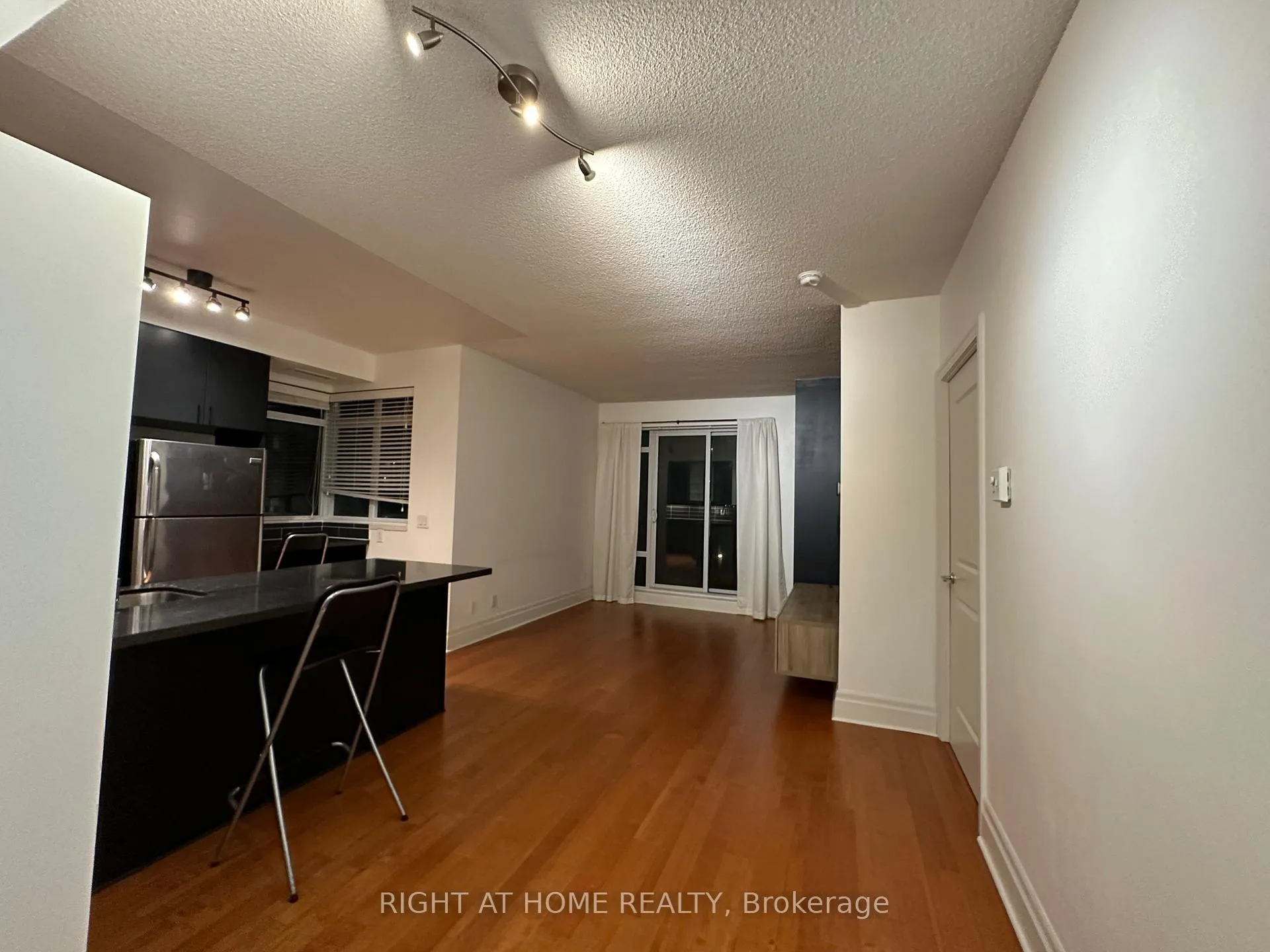 Photo 7 of Unit 316, 111 Upper Duke Crescent, Markham, Unionville — HOMEH