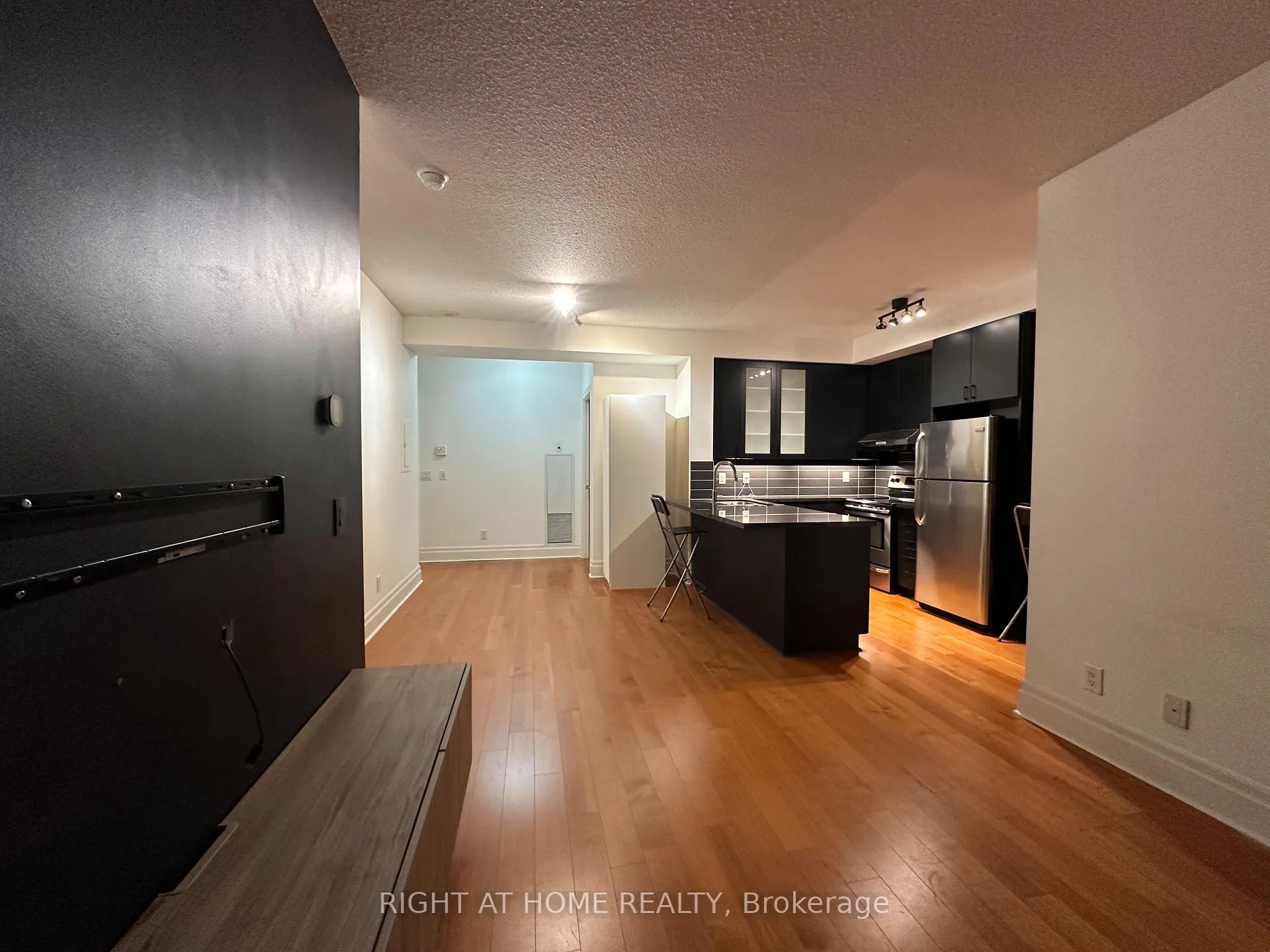 Photo 11 of Unit 316, 111 Upper Duke Crescent, Markham, Unionville — HOMEH