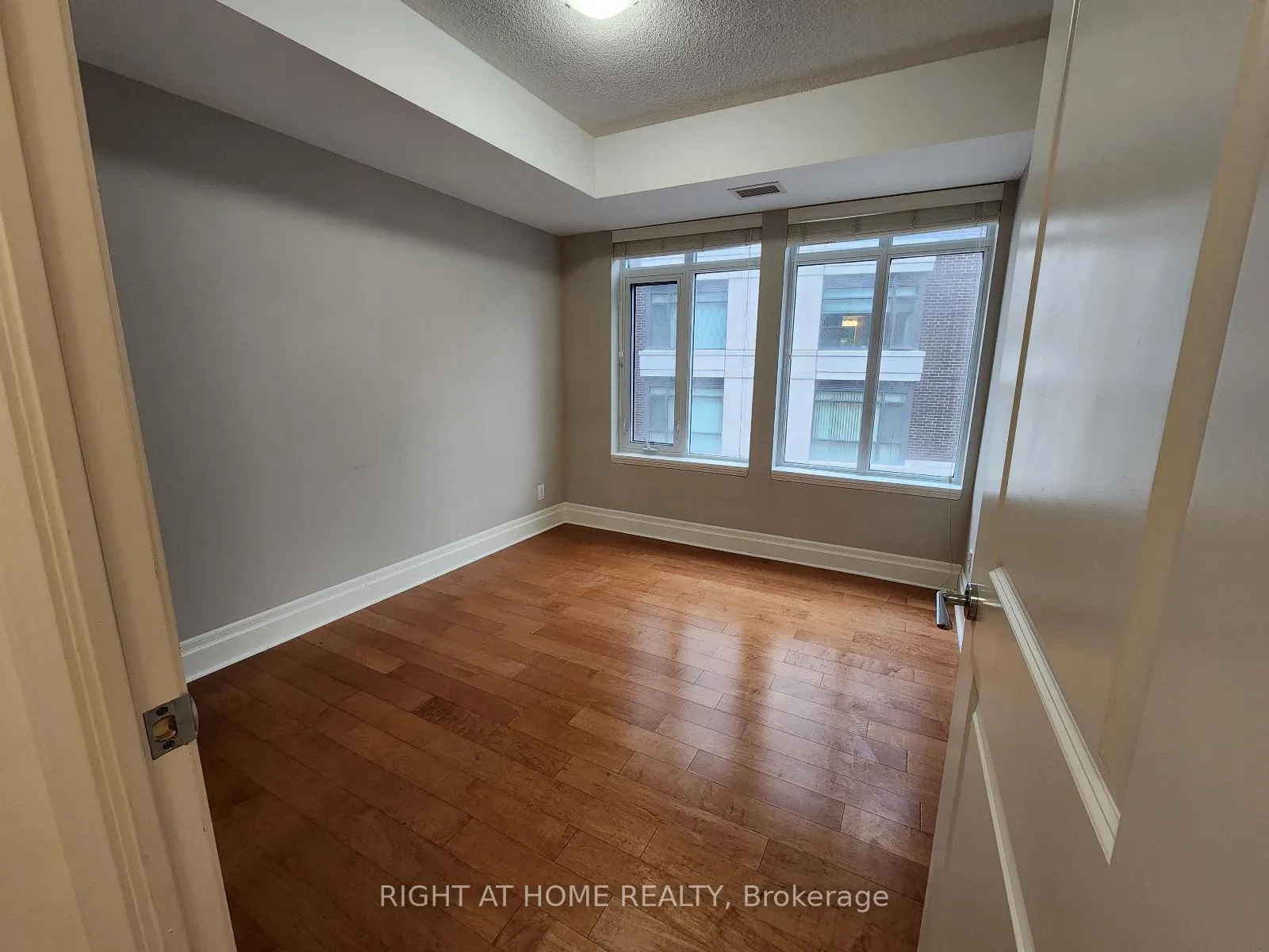 Photo 17 of Unit 316, 111 Upper Duke Crescent, Markham, Unionville — HOMEH