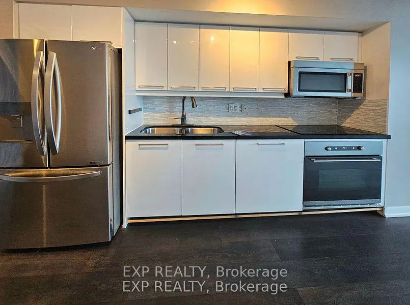 Photo 4 of Unit 2402, 600 Fleet Street, Toronto, Niagara — HOMEH