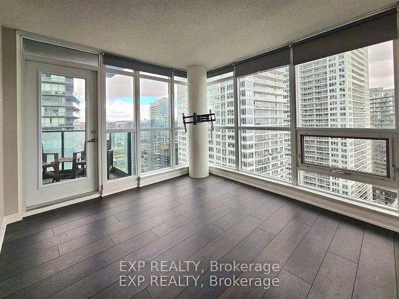 Photo 7 of Unit 2402, 600 Fleet Street, Toronto, Niagara — HOMEH