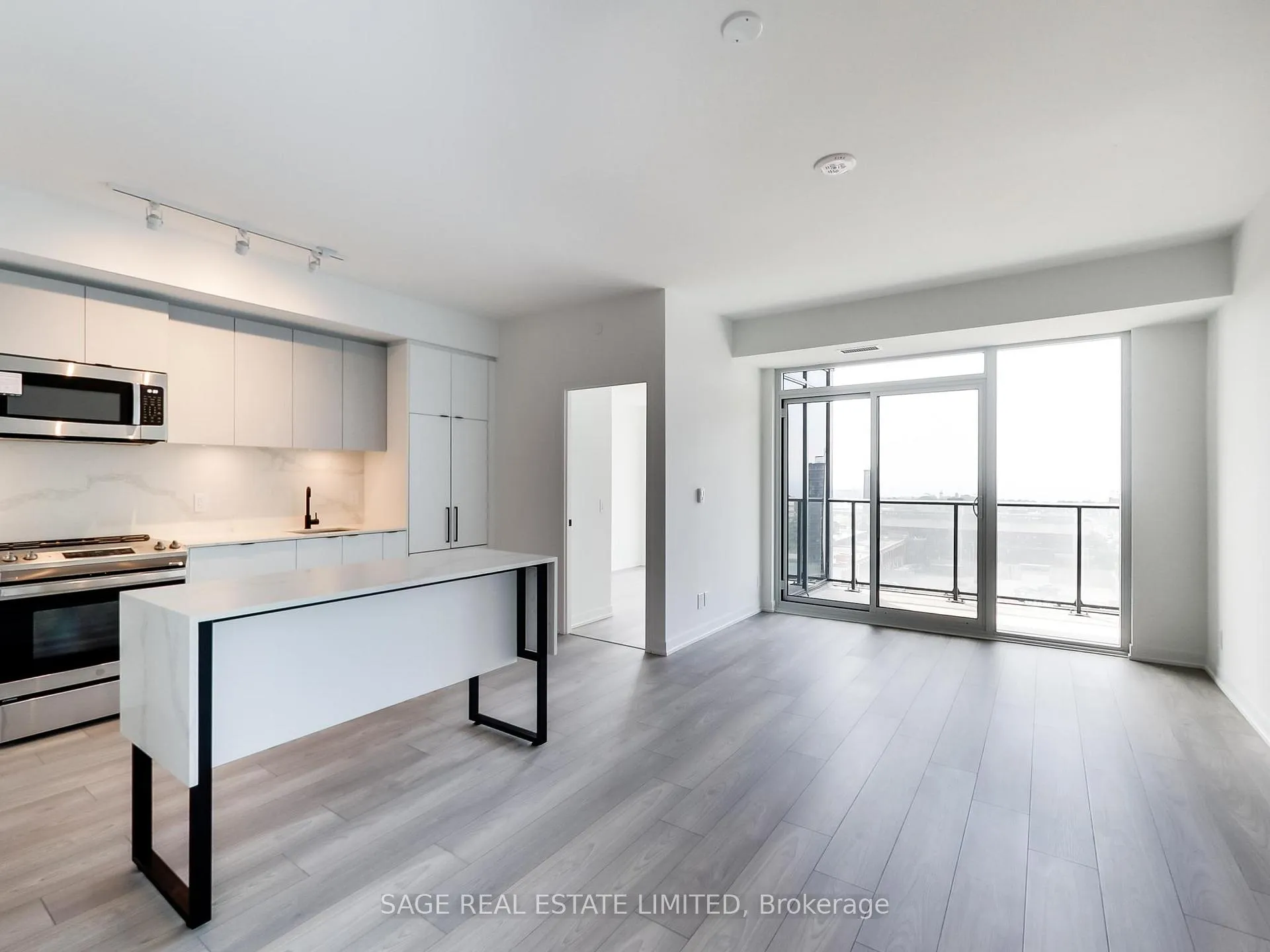 Photo 12 of Unit 919, 285 Dufferin Street, Toronto, South Parkdale — HOMEH