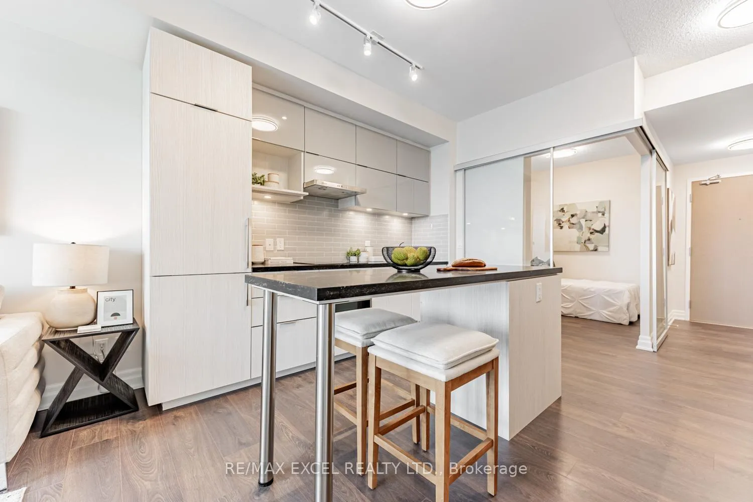 Photo 7 of Unit 1101, 8 Rouge Valley Drive W, Markham, Unionville — HOMEH
