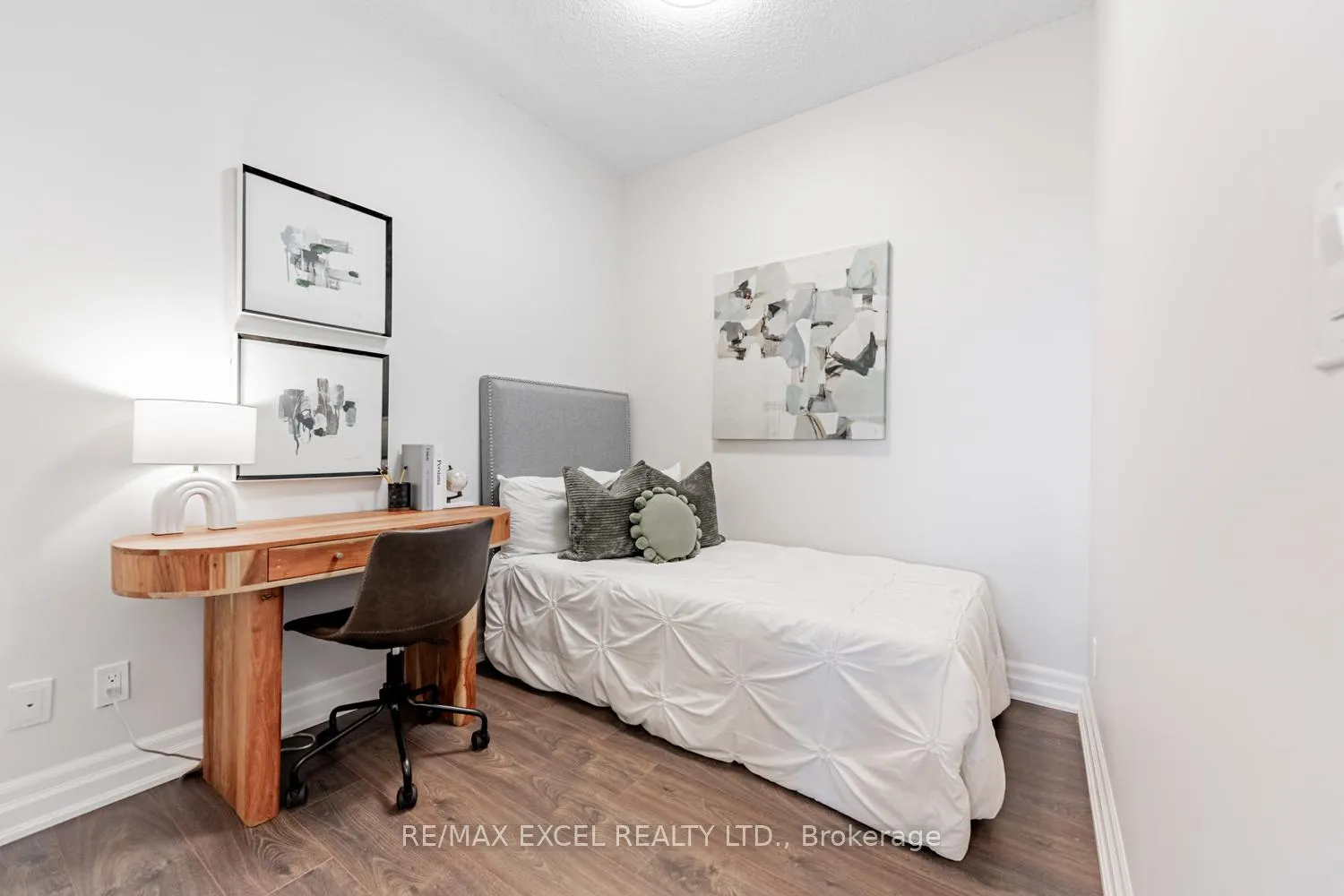 Photo 15 of Unit 1101, 8 Rouge Valley Drive W, Markham, Unionville — HOMEH