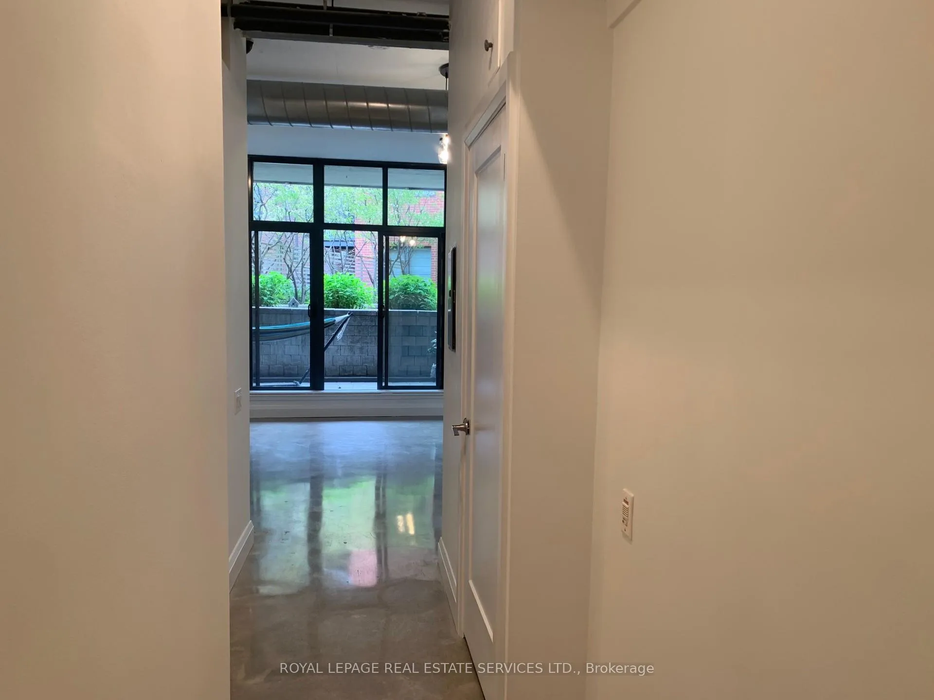 Photo 2 of Unit 201, 369 Sorauren Avenue, Toronto, Roncesvalles — HOMEH