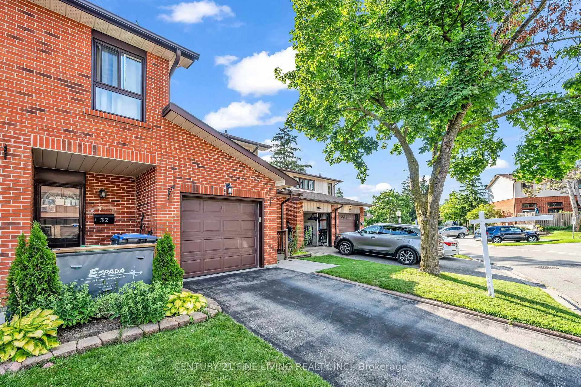 Front of 33 Dawson Crescent