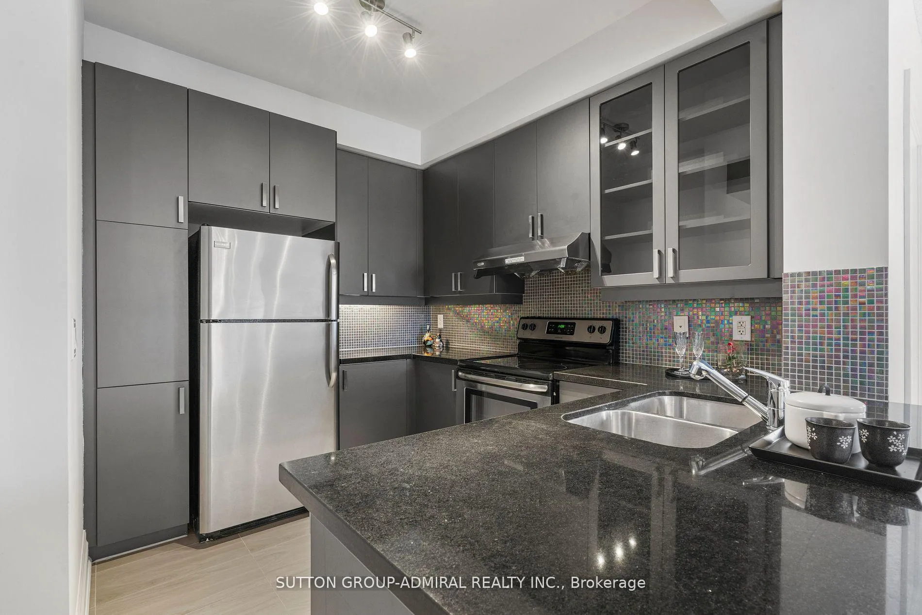 Photo 16 of Unit 407, 151 Upper Duke Crescent, Markham, Unionville — HOMEH