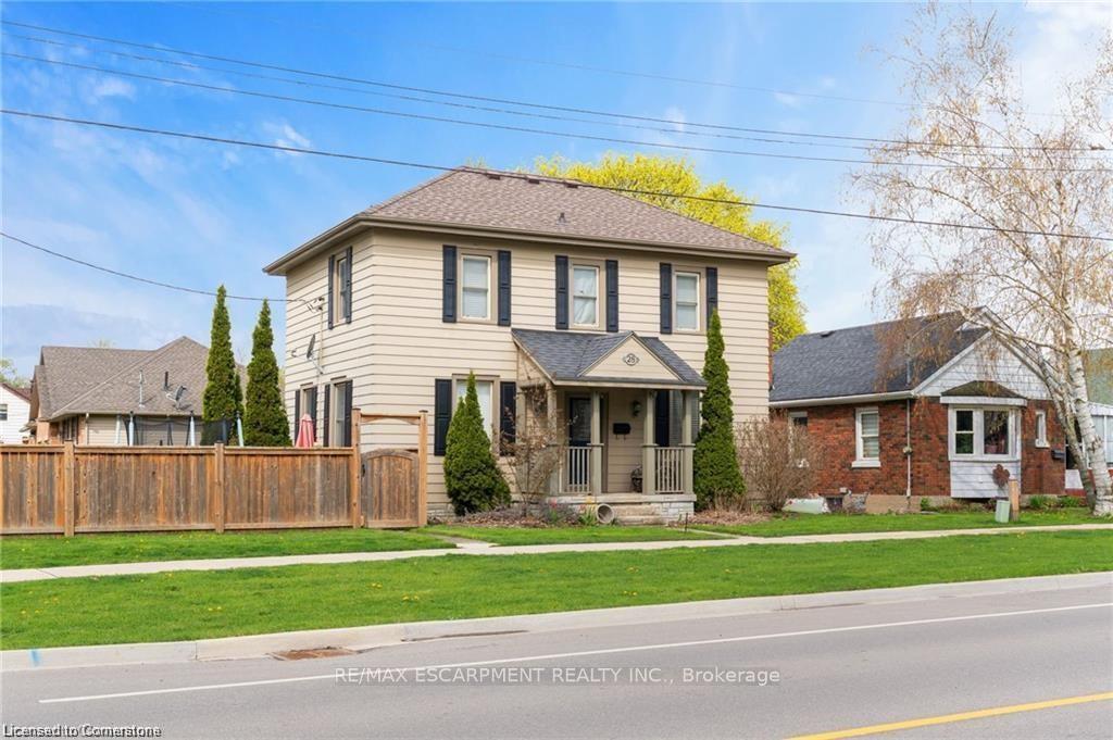 Photo 4 of 28 Market Street, Brant, Paris — HOMEH