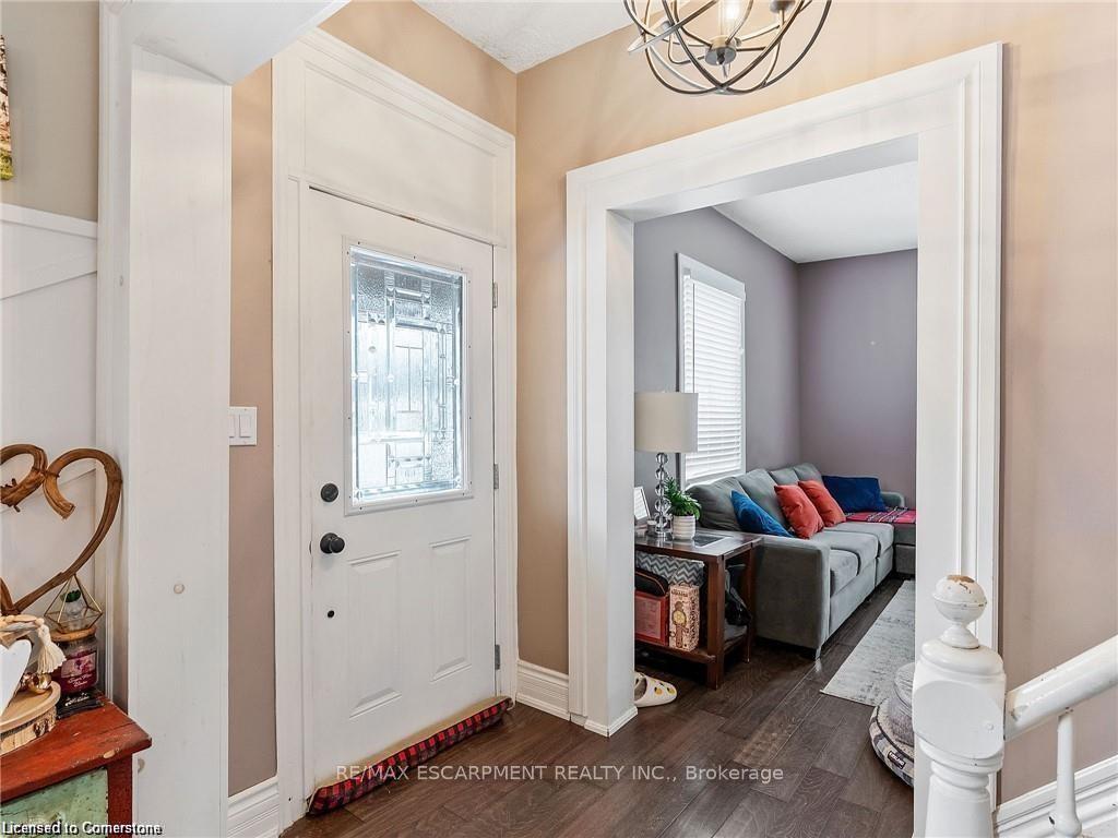 Photo 7 of 28 Market Street, Brant, Paris — HOMEH