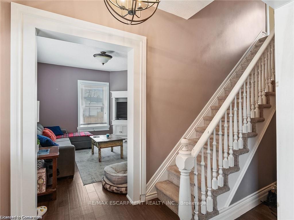 Photo 8 of 28 Market Street, Brant, Paris — HOMEH