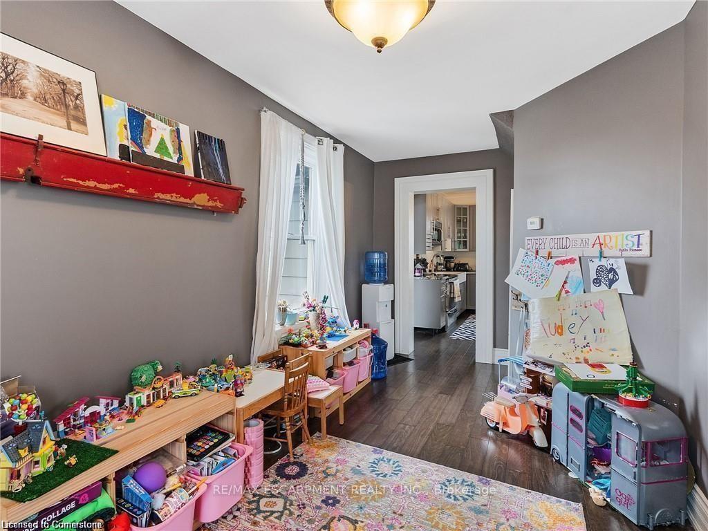 Photo 24 of 28 Market Street, Brant, Paris — HOMEH