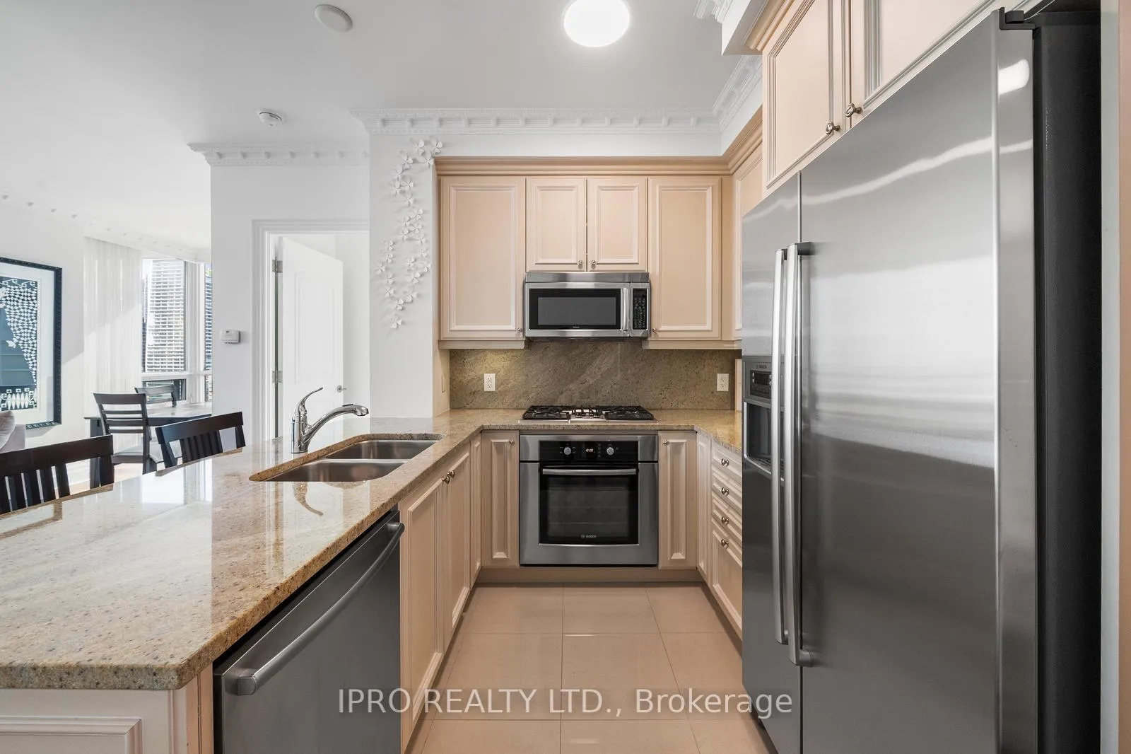 Front of Unit 3402, 16 Harbour Street