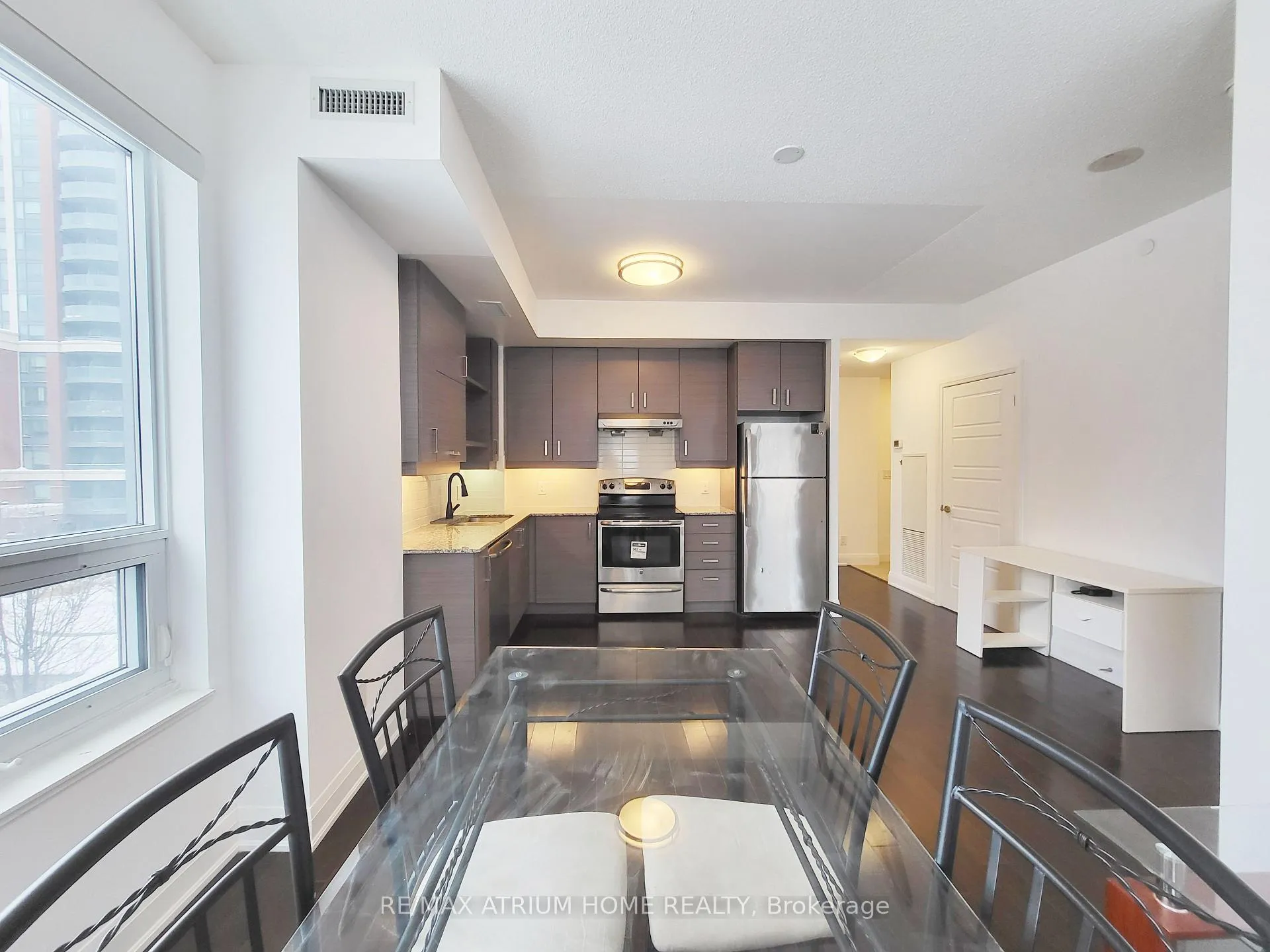 Photo 6 of Unit 317, 1 Uptown Drive, Markham, Unionville — HOMEH