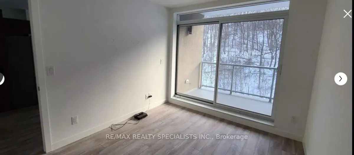 Photo 5 of Unit 402, 467 Charlton Avenue, Hamilton, Stinson — HOMEH