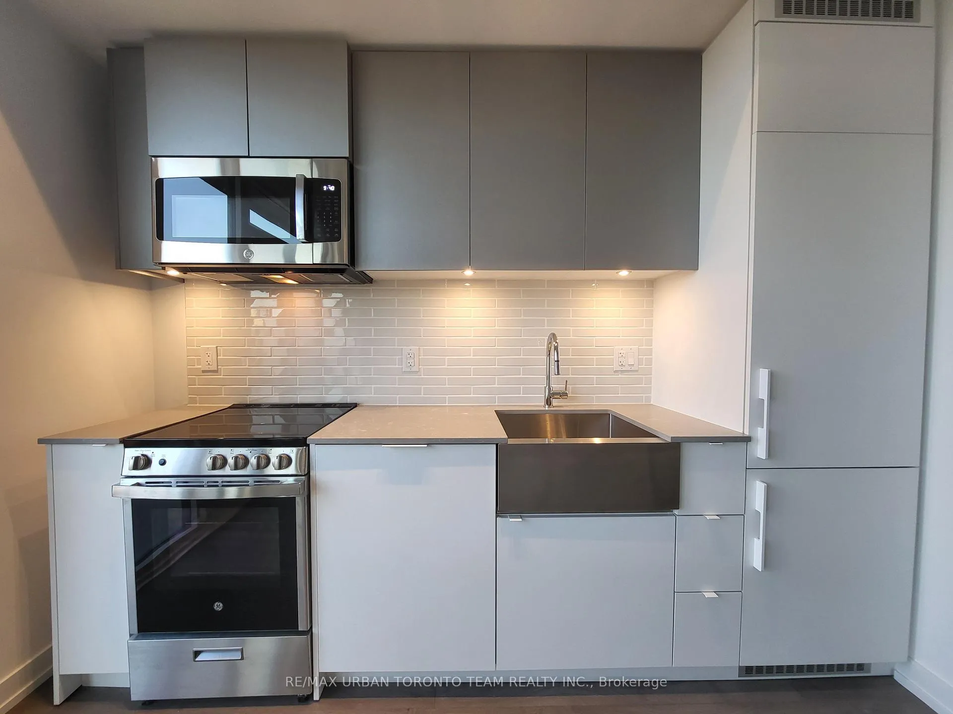 Photo 2 of Unit 522, 270 Dufferin Street, Toronto, South Parkdale — HOMEH