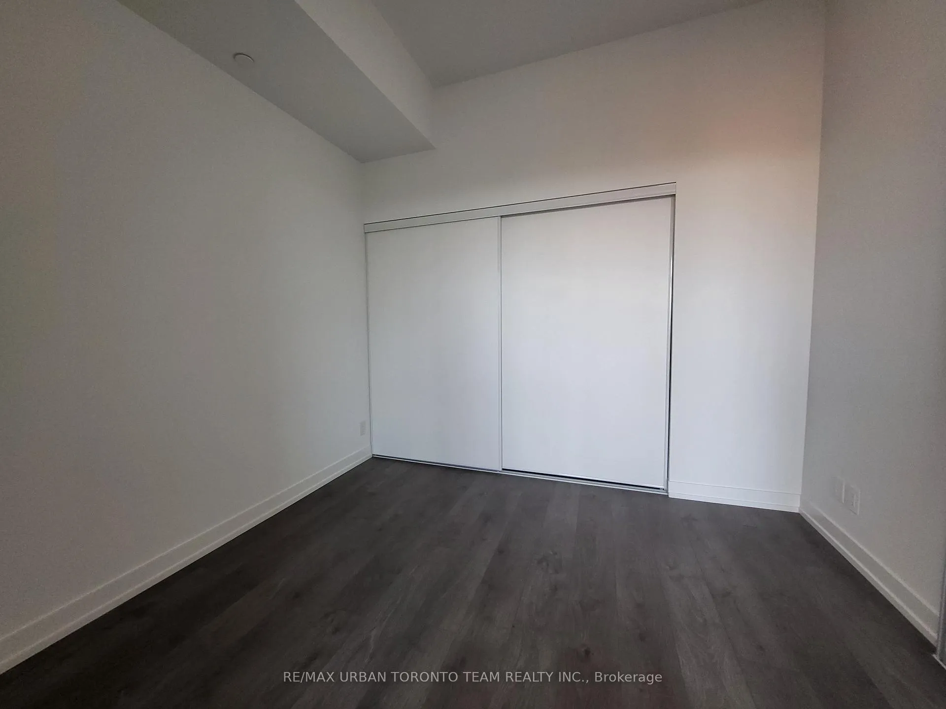 Photo 5 of Unit 522, 270 Dufferin Street, Toronto, South Parkdale — HOMEH