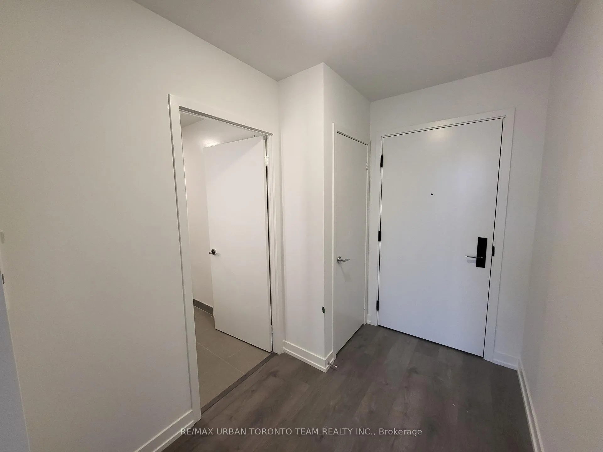 Photo 14 of Unit 522, 270 Dufferin Street, Toronto, South Parkdale — HOMEH