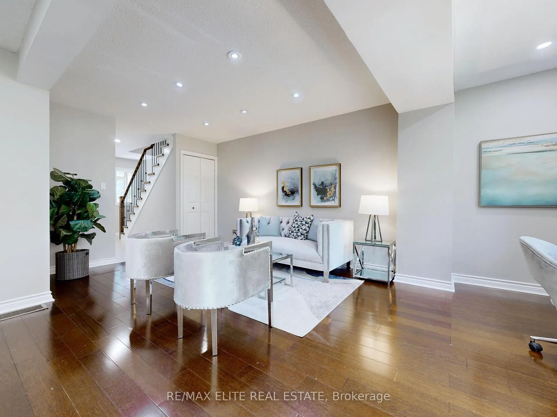 Photo 4 of 100 Seaton Drive, Aurora, Aurora Highlands — HOMEH