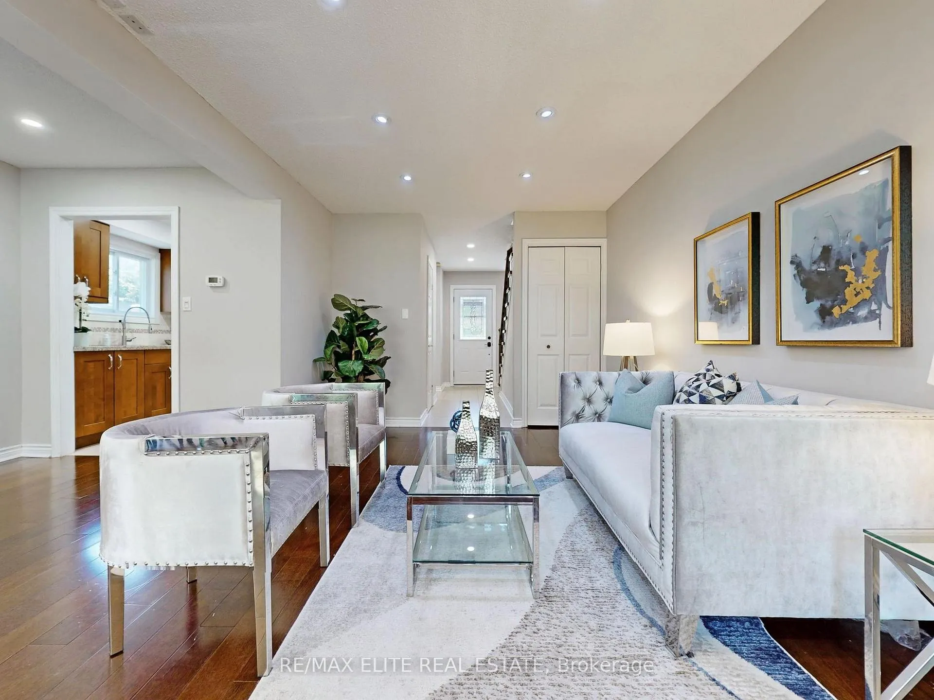 Photo 5 of 100 Seaton Drive, Aurora, Aurora Highlands — HOMEH